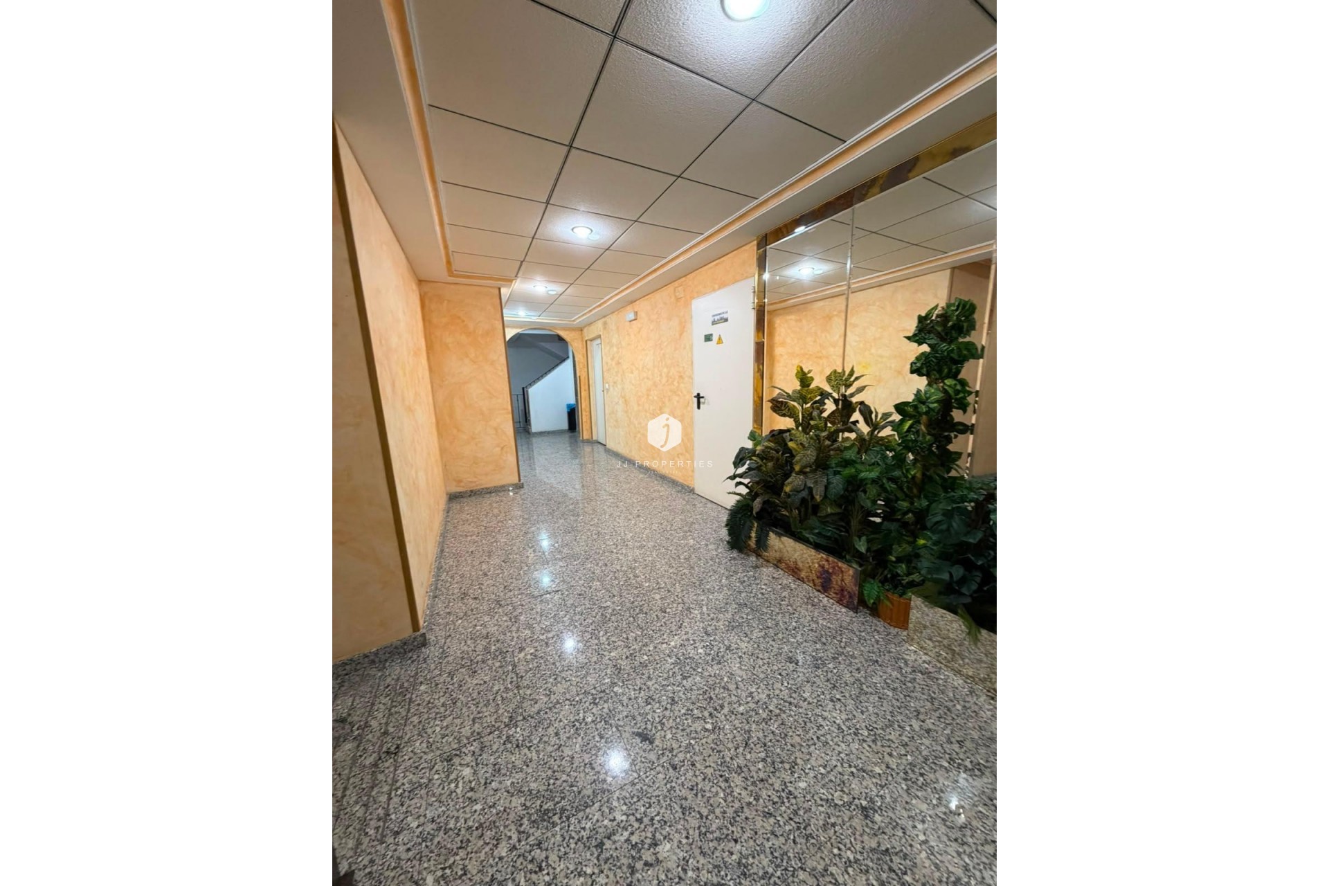 Tweedehands - Appartement / flat -
Torrevieja - Estacion de autobuses