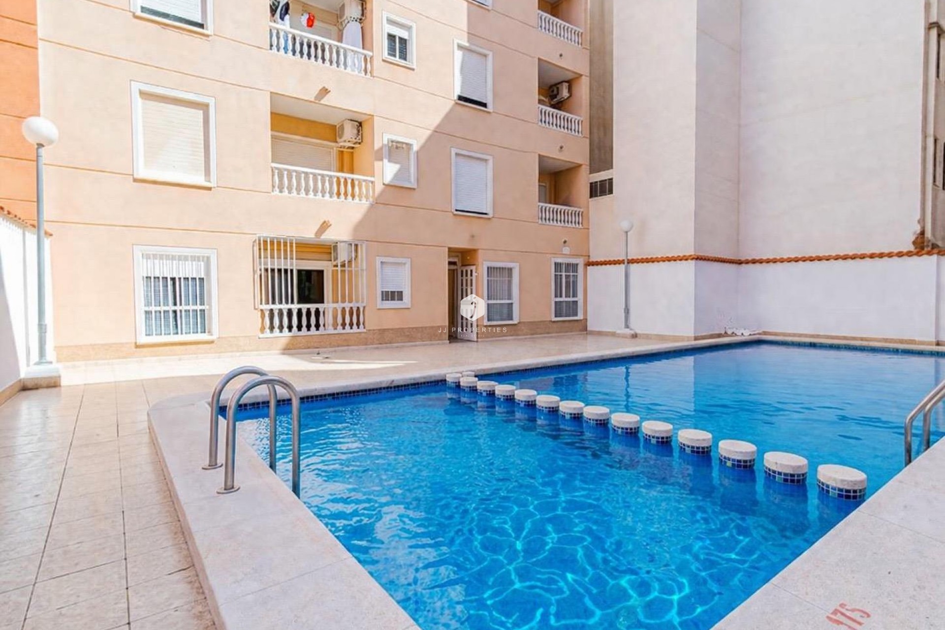 Tweedehands - Appartement / flat -
Torrevieja - Habaneras