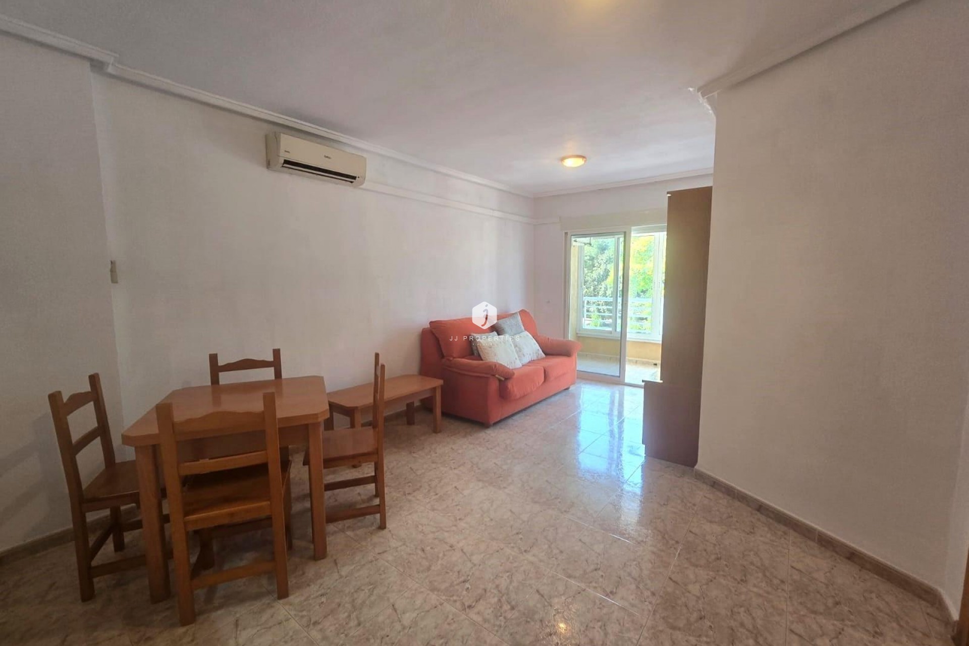 Tweedehands - Appartement / flat -
Torrevieja - Habaneras