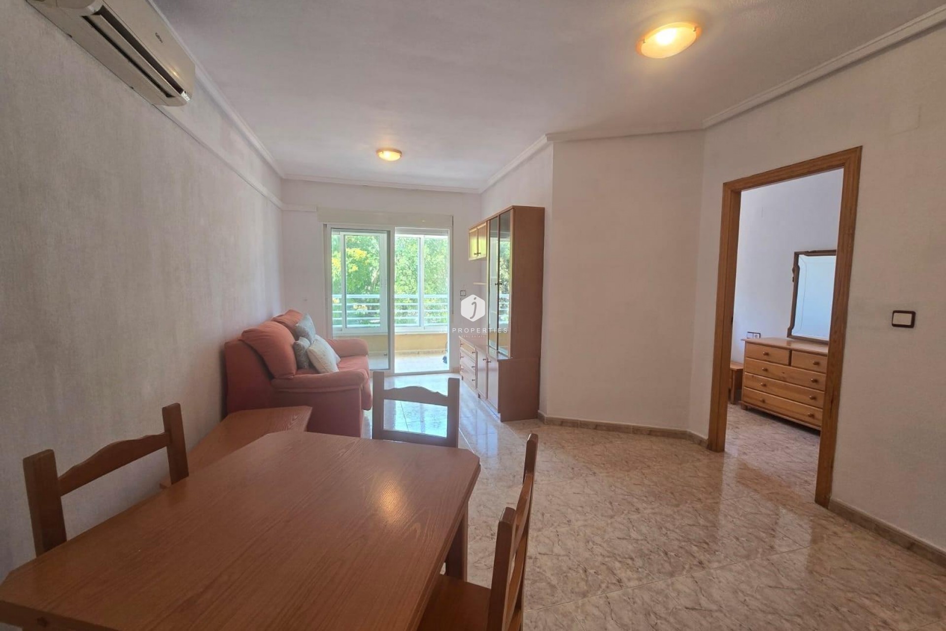 Tweedehands - Appartement / flat -
Torrevieja - Habaneras
