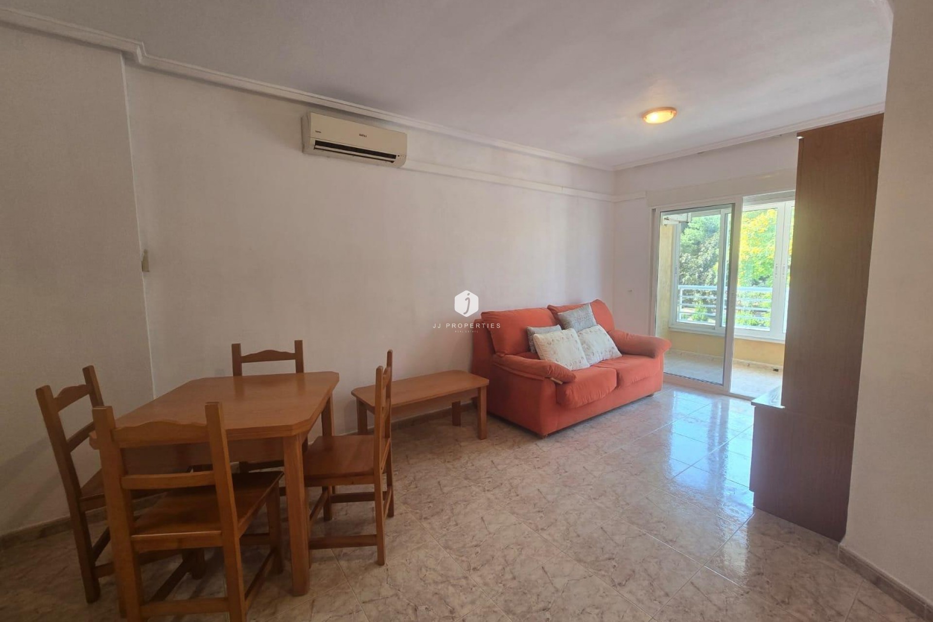 Tweedehands - Appartement / flat -
Torrevieja - Habaneras