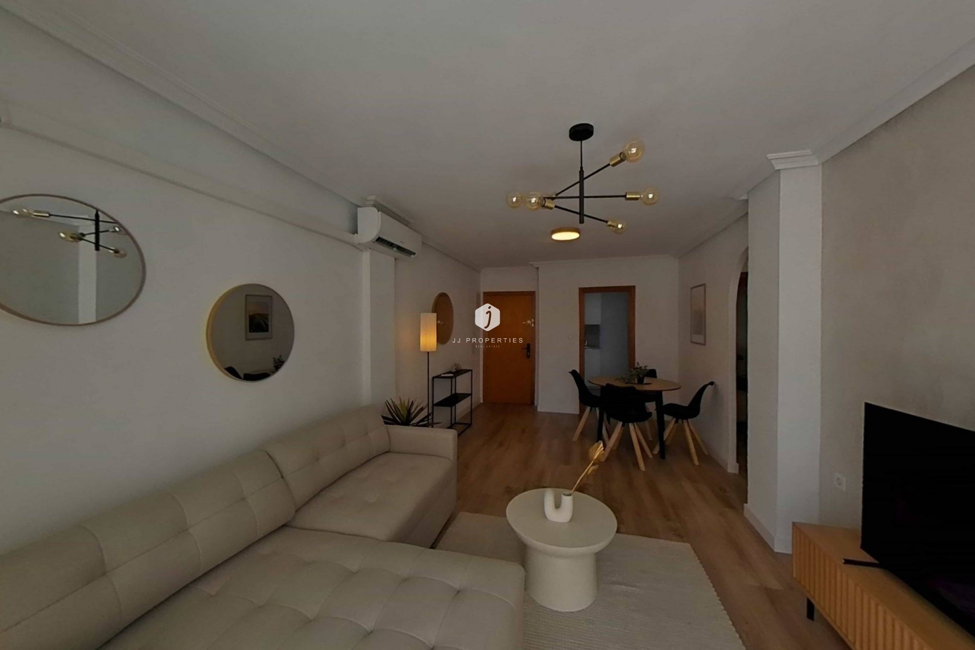 Tweedehands - Appartement / flat -
Torrevieja - La Mata Pueblo