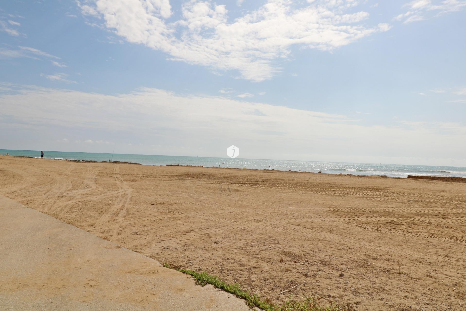 Tweedehands - Appartement / flat -
Torrevieja - La Mata Pueblo