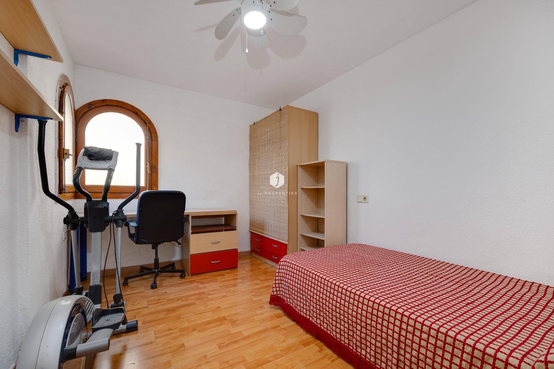 Tweedehands - Appartement / flat -
Torrevieja - La Mata