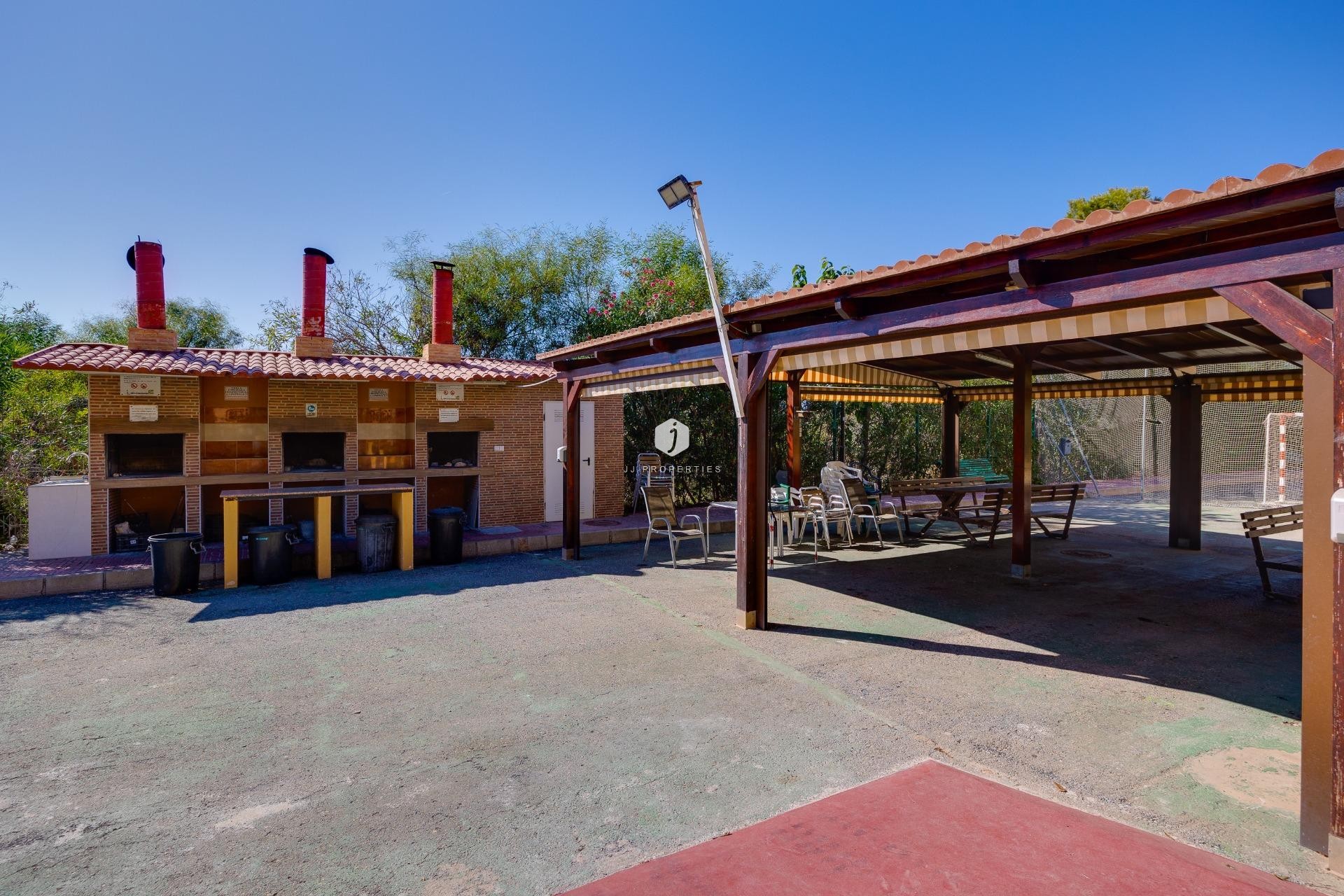 Tweedehands - Appartement / flat -
Torrevieja - La Mata