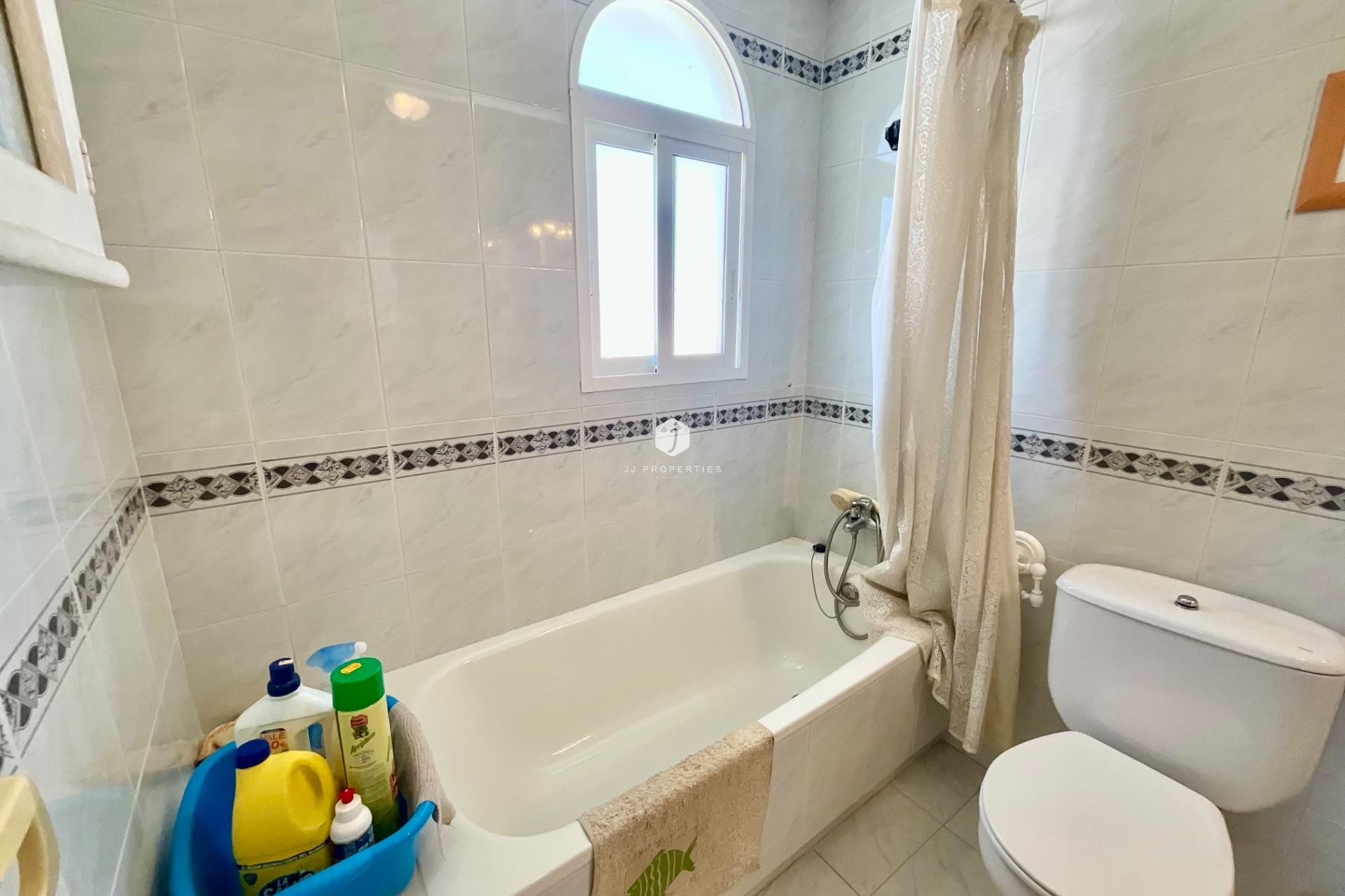 Tweedehands - Appartement / flat -
Torrevieja - La Mata