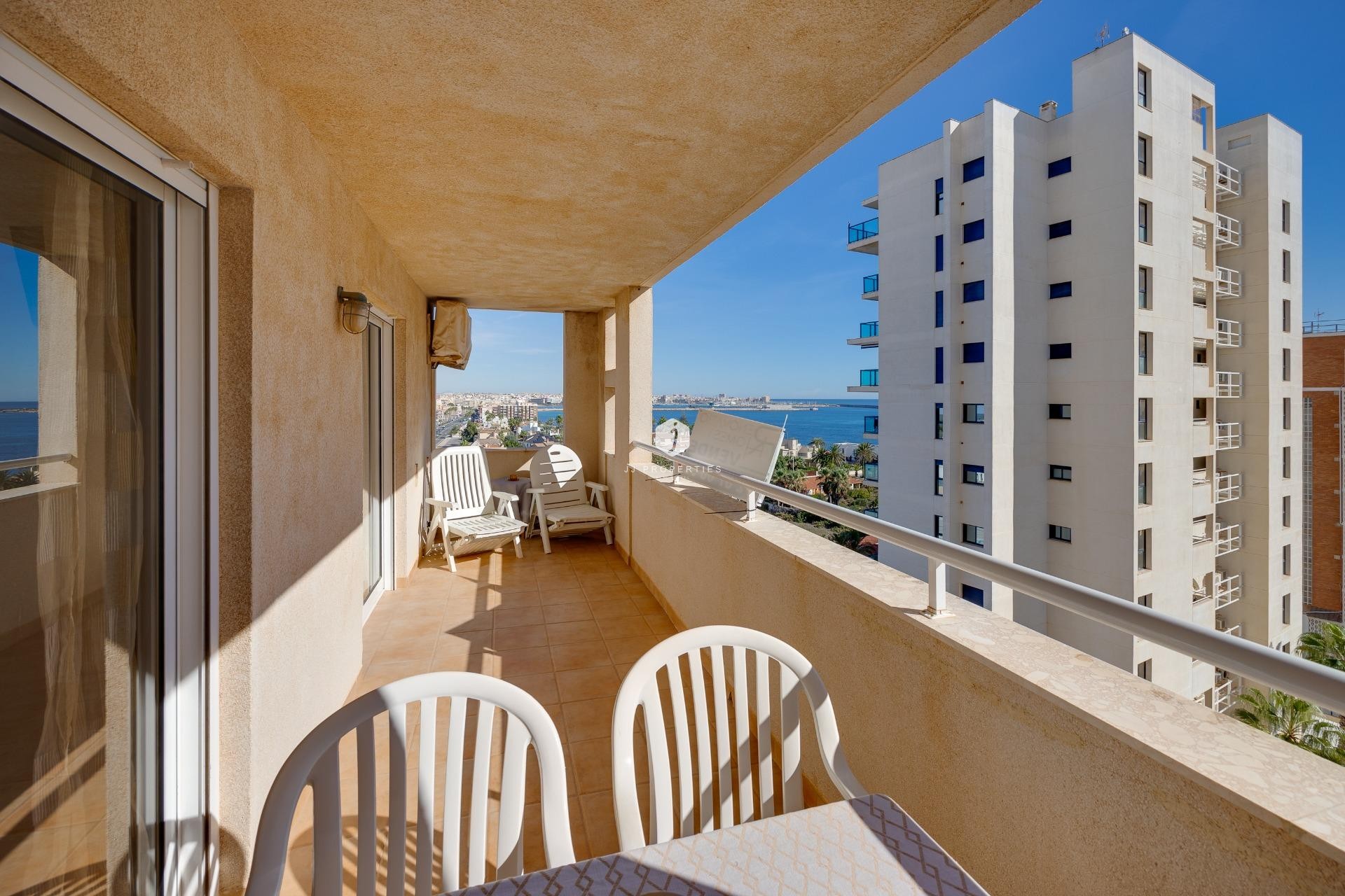 Tweedehands - Appartement / flat -
Torrevieja - La veleta