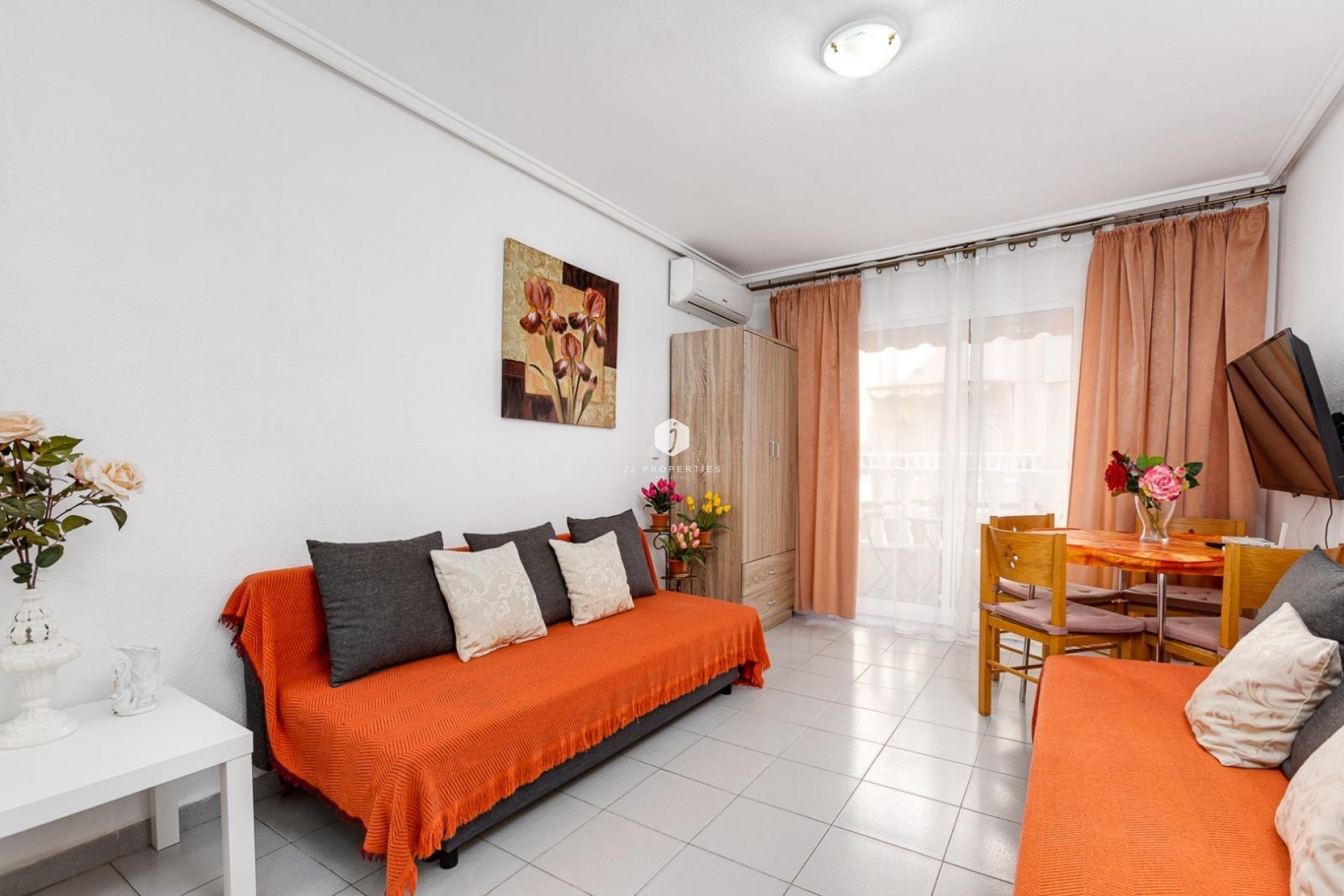 Tweedehands - Appartement / flat -
Torrevieja - Las Piscinas Naturales