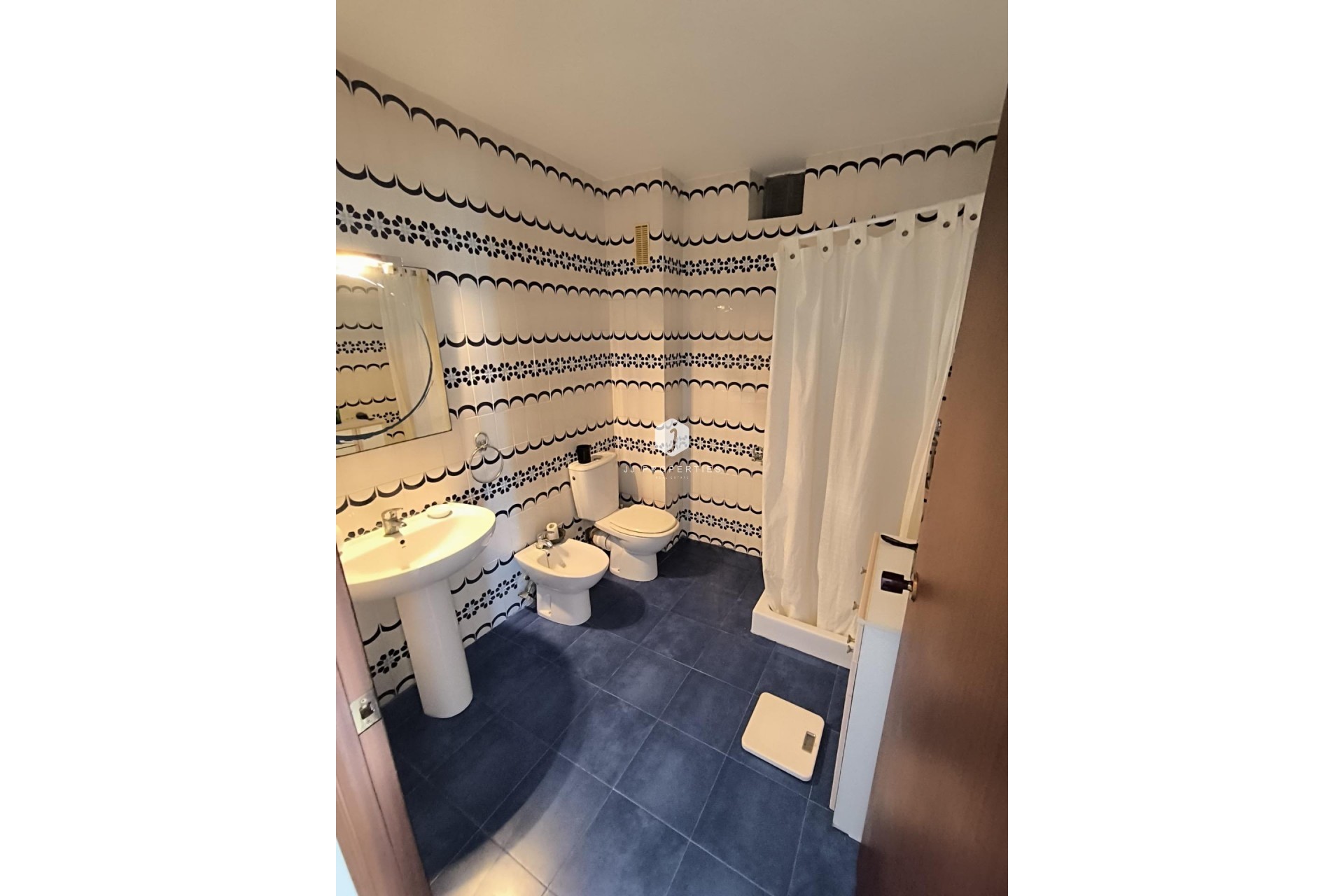 Tweedehands - Appartement / flat -
Torrevieja - Las Piscinas Naturales