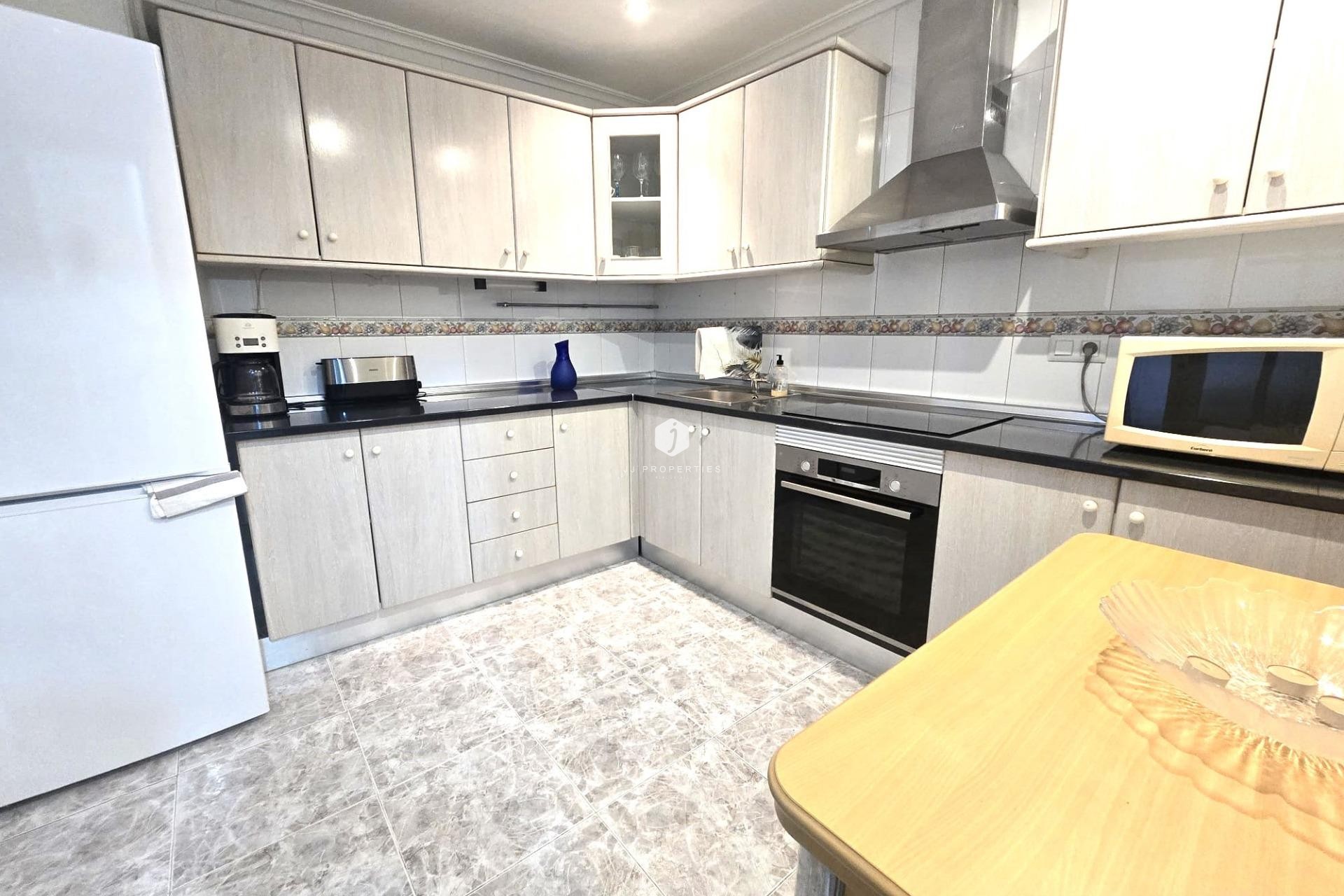 Tweedehands - Appartement / flat -
Torrevieja - Las Piscinas Naturales
