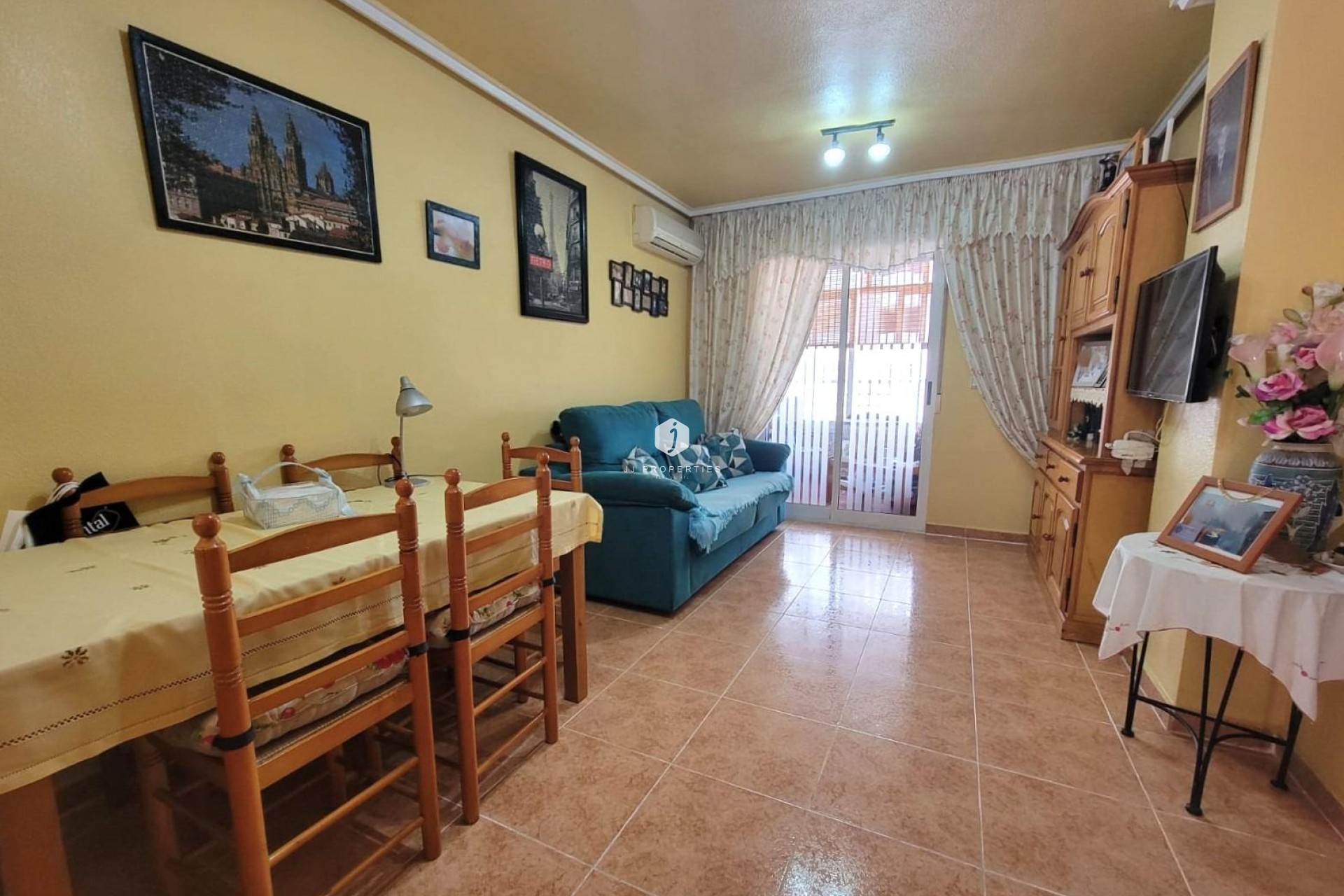 Tweedehands - Appartement / flat -
Torrevieja - Nueva Torrevieja