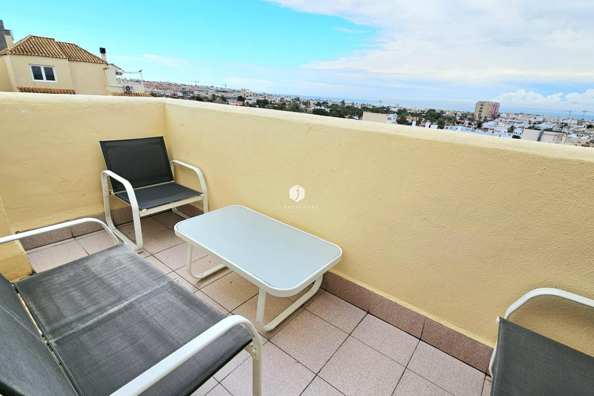 Tweedehands - Appartement / flat -
Torrevieja - Nueva Torrevieja