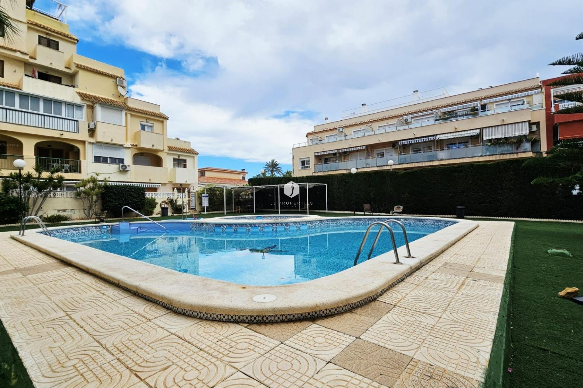 Tweedehands - Appartement / flat -
Torrevieja - Nueva Torrevieja