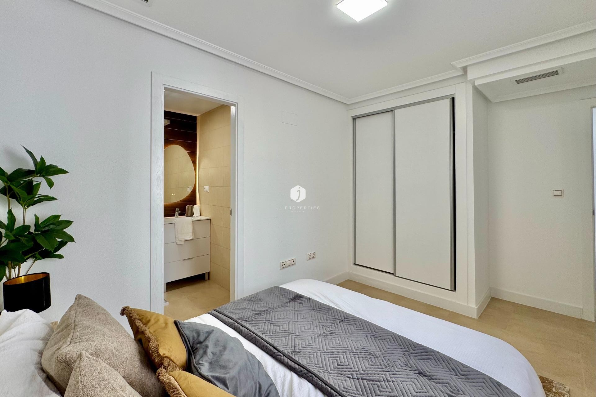 Tweedehands - Appartement / flat -
Torrevieja - PARQUE DE LAS NACIONES