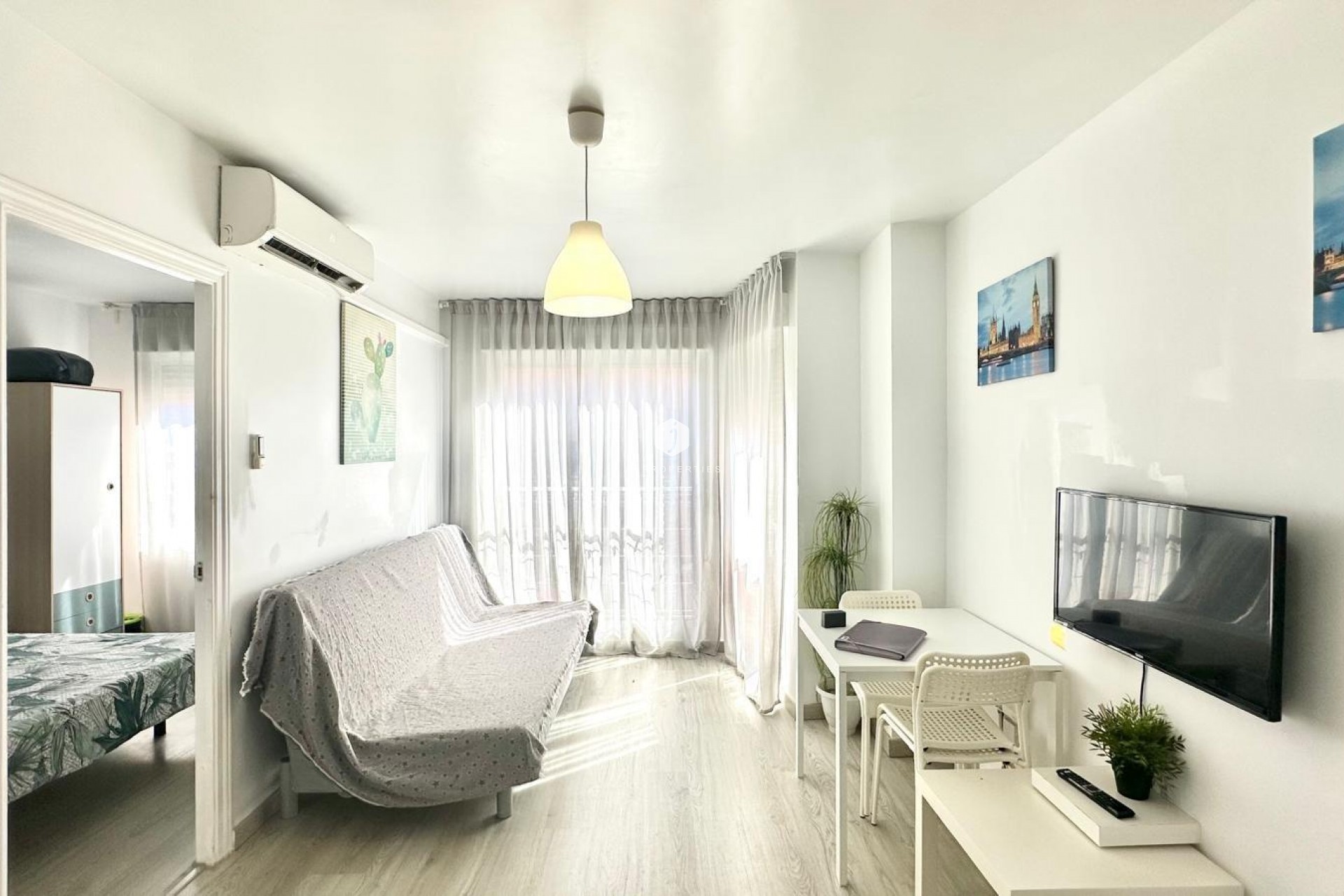 Tweedehands - Appartement / flat -
Torrevieja - Paseo maritimo