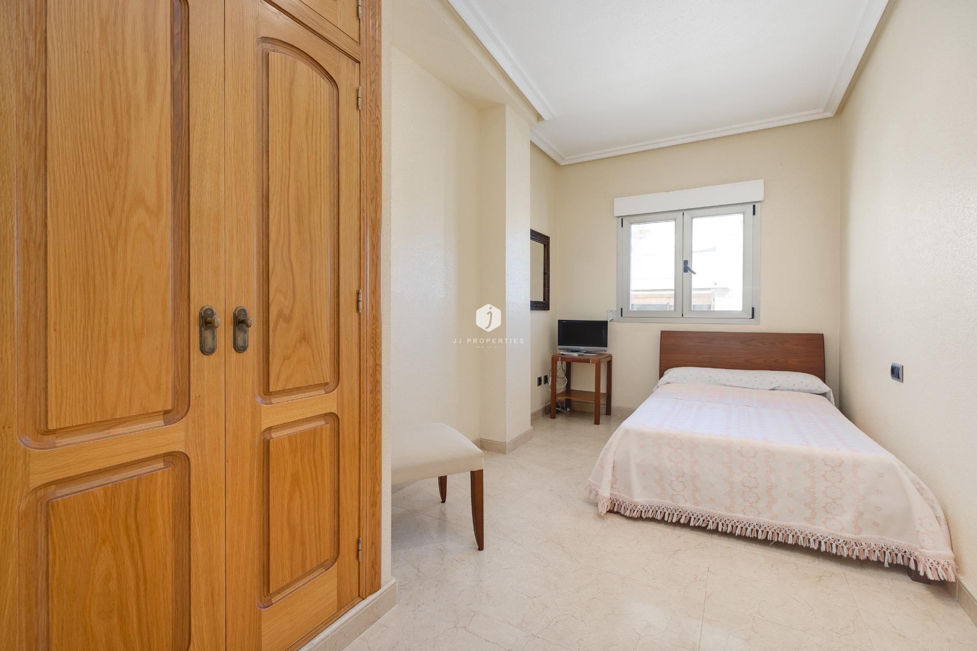 Tweedehands - Appartement / flat -
Torrevieja - Paseo maritimo
