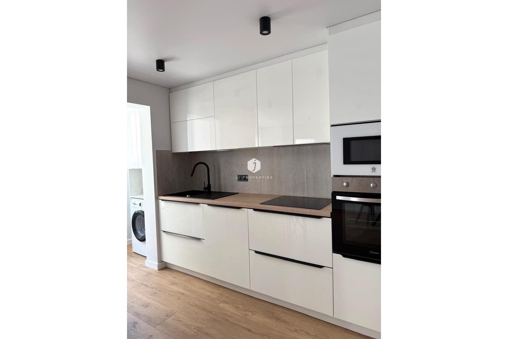 Tweedehands - Appartement / flat -
Torrevieja - Paseo maritimo