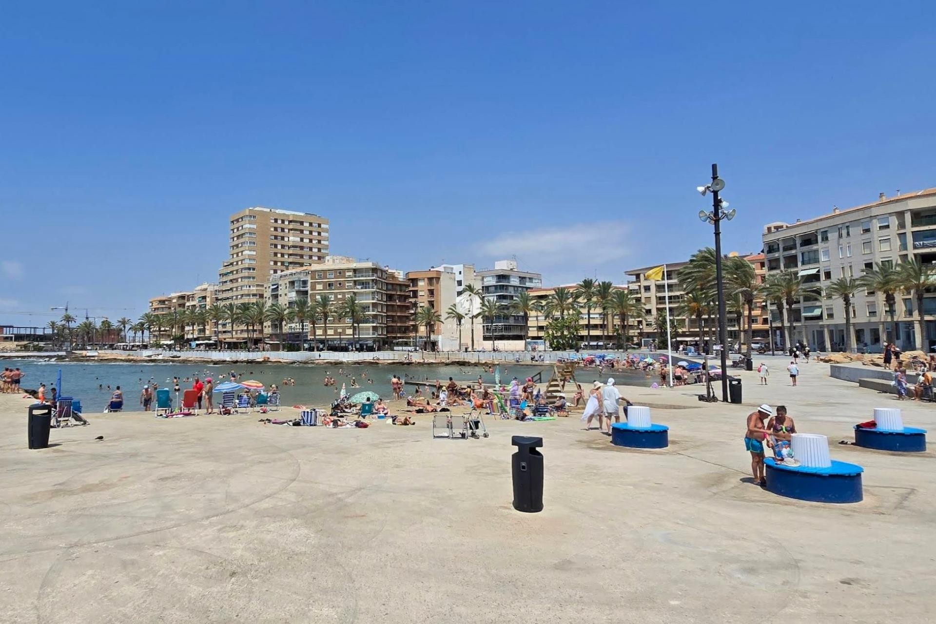 Tweedehands - Appartement / flat -
Torrevieja - Paseo maritimo