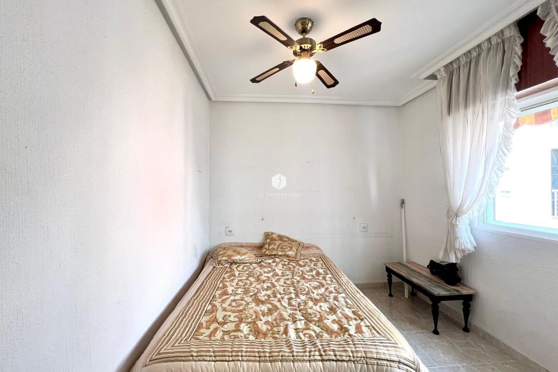 Tweedehands - Appartement / flat -
Torrevieja - Paseo maritimo