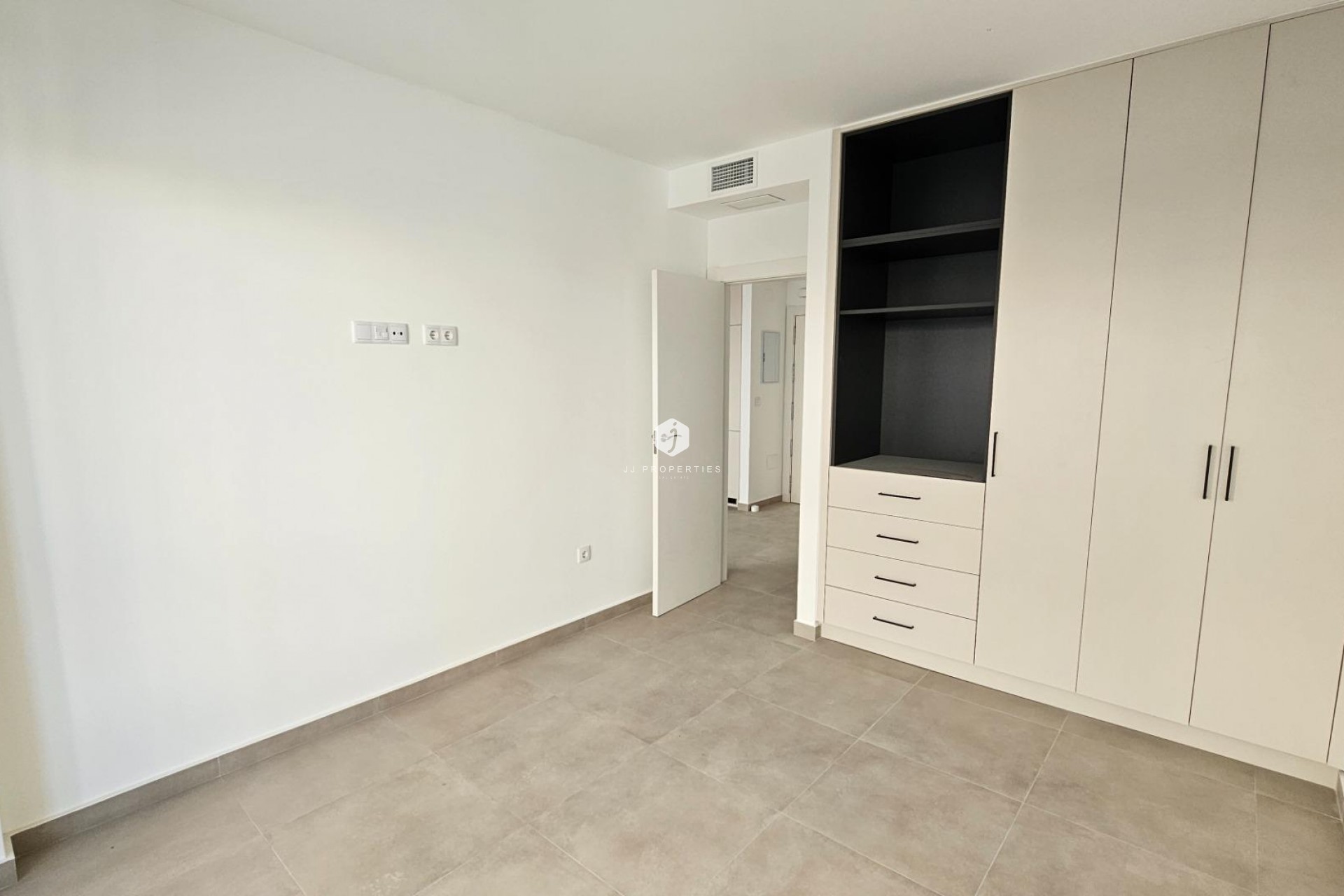 Tweedehands - Appartement / flat -
Torrevieja - Paseo maritimo