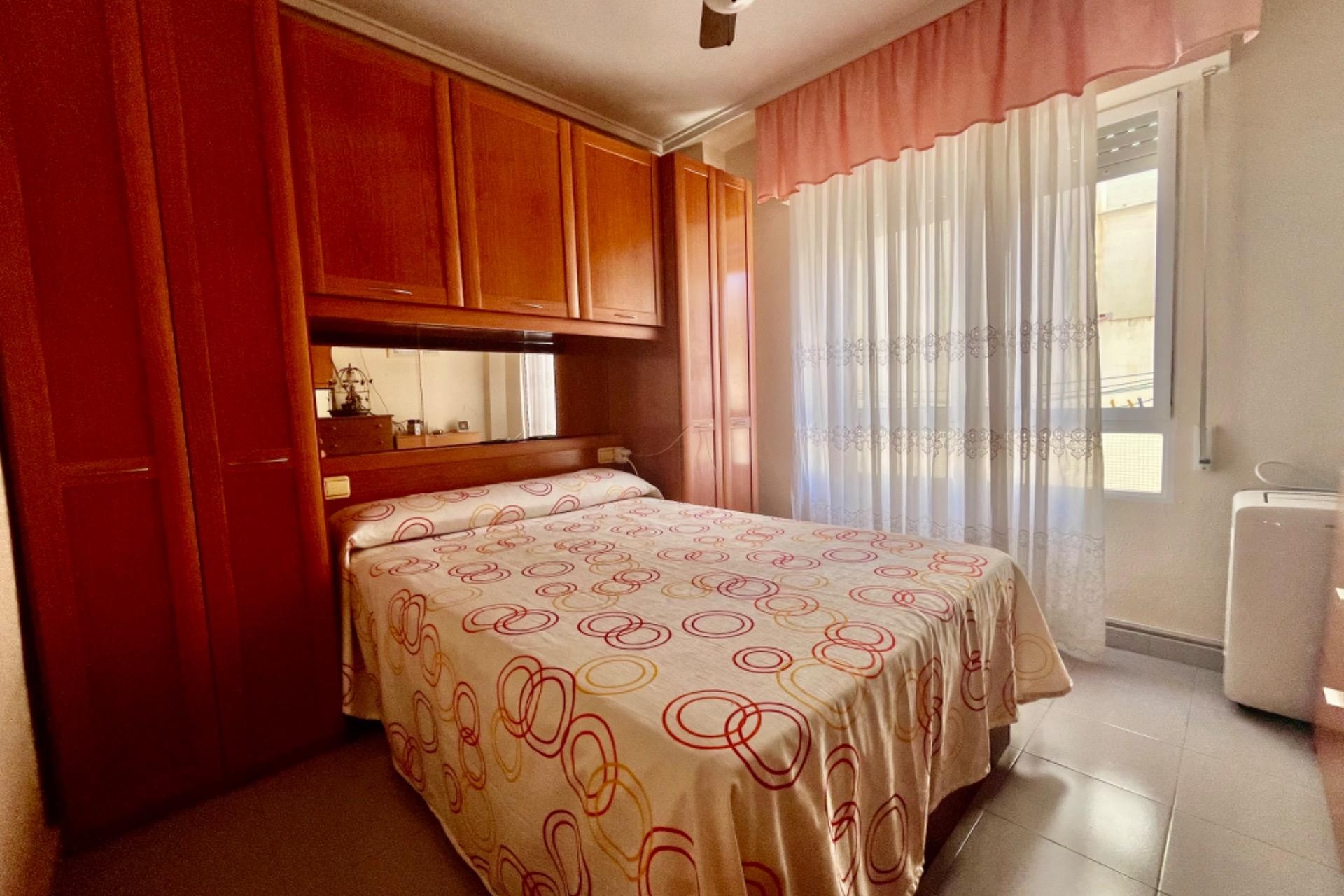 Tweedehands - Appartement / flat -
Torrevieja - Playa de los Locos