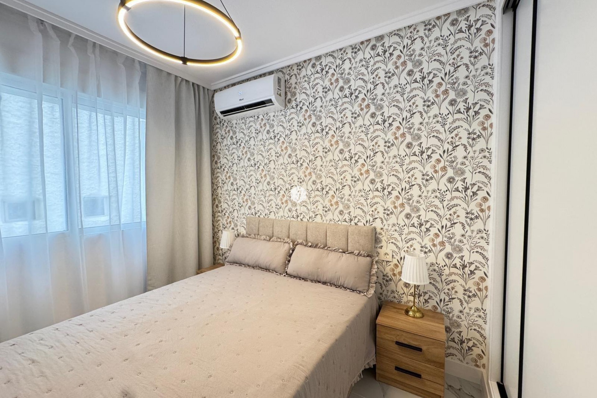 Tweedehands - Appartement / flat -
Torrevieja - Playa de los Locos