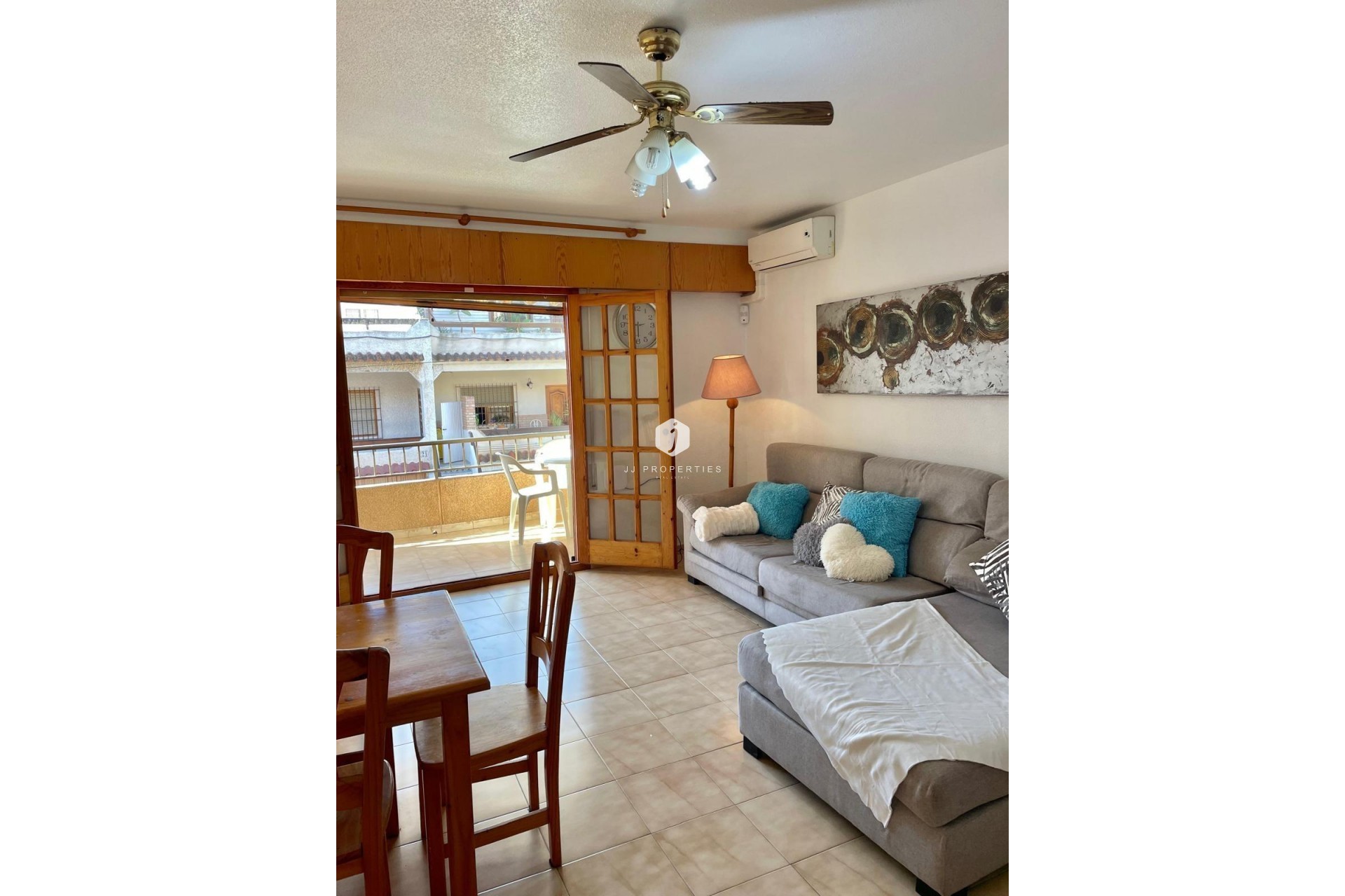 Tweedehands - Appartement / flat -
Torrevieja - Playa de los Locos