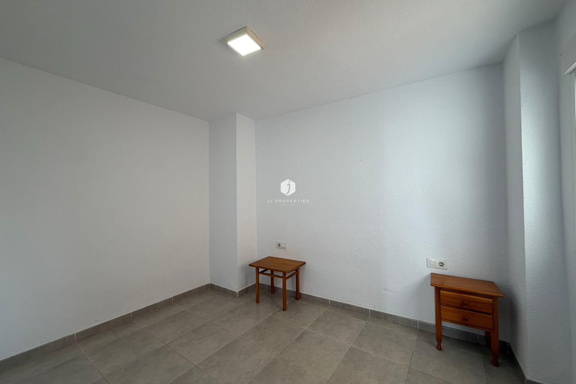 Tweedehands - Appartement / flat -
Torrevieja - Playa de los Locos