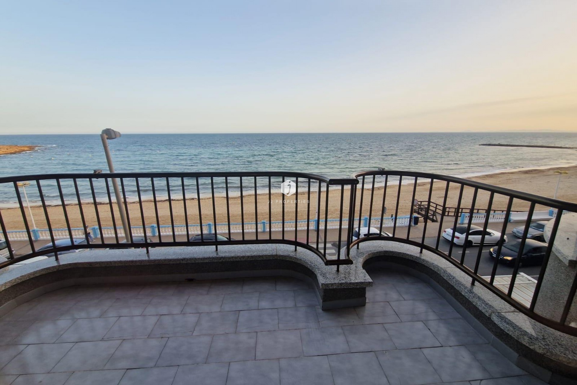 Tweedehands - Appartement / flat -
Torrevieja - Playa de los Locos