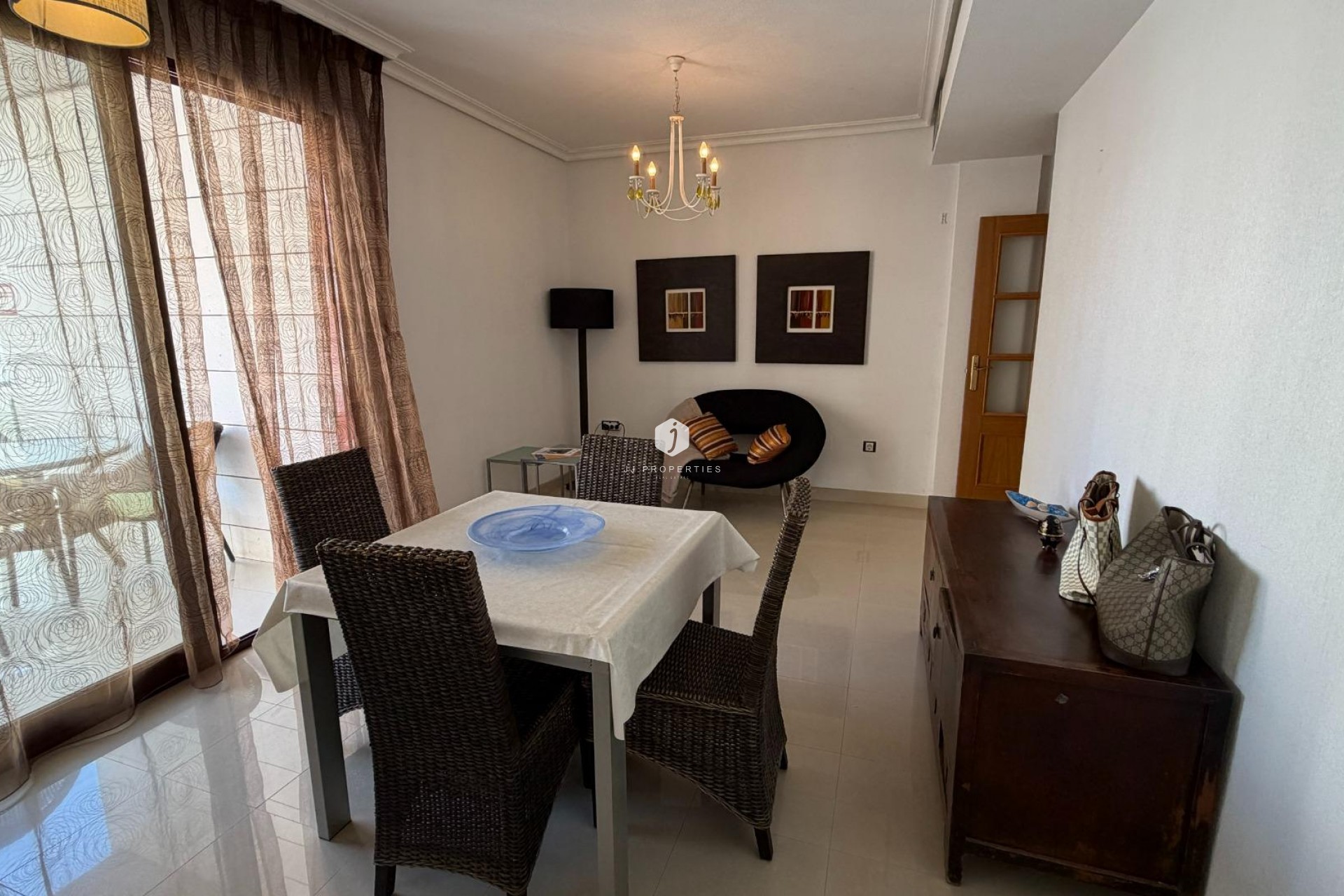 Tweedehands - Appartement / flat -
Torrevieja - Playa de los Locos