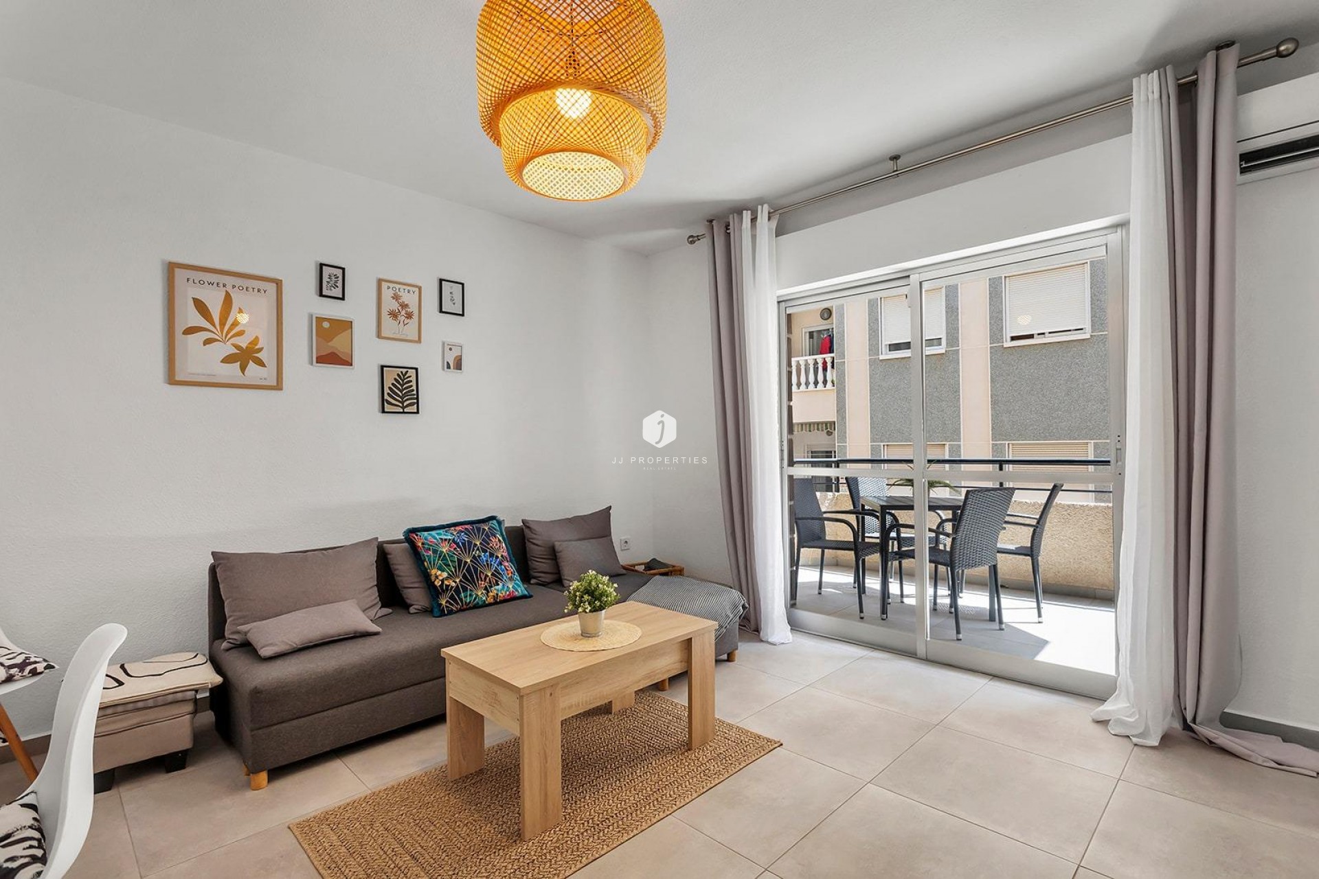 Tweedehands - Appartement / flat -
Torrevieja - Playa de los Locos