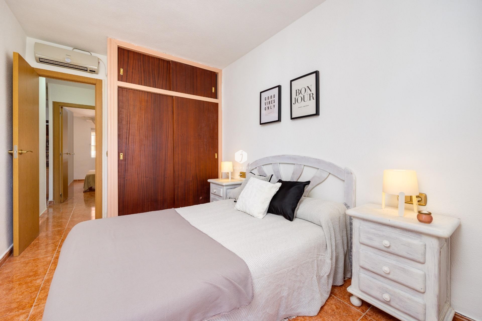 Tweedehands - Appartement / flat -
Torrevieja - Playa de los Naufragos