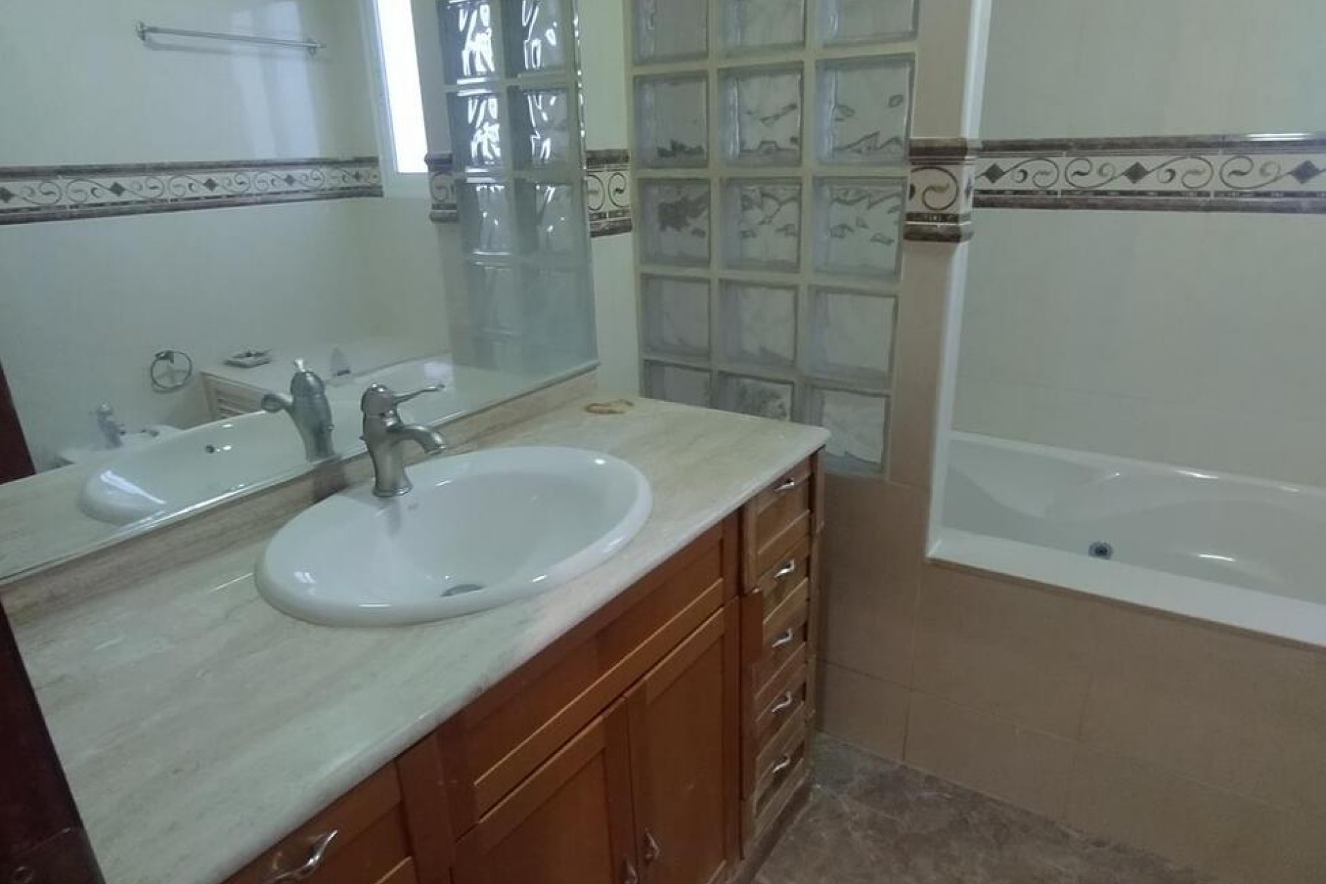 Tweedehands - Appartement / flat -
Torrevieja - PLAYA DEL CURA - CENTRO