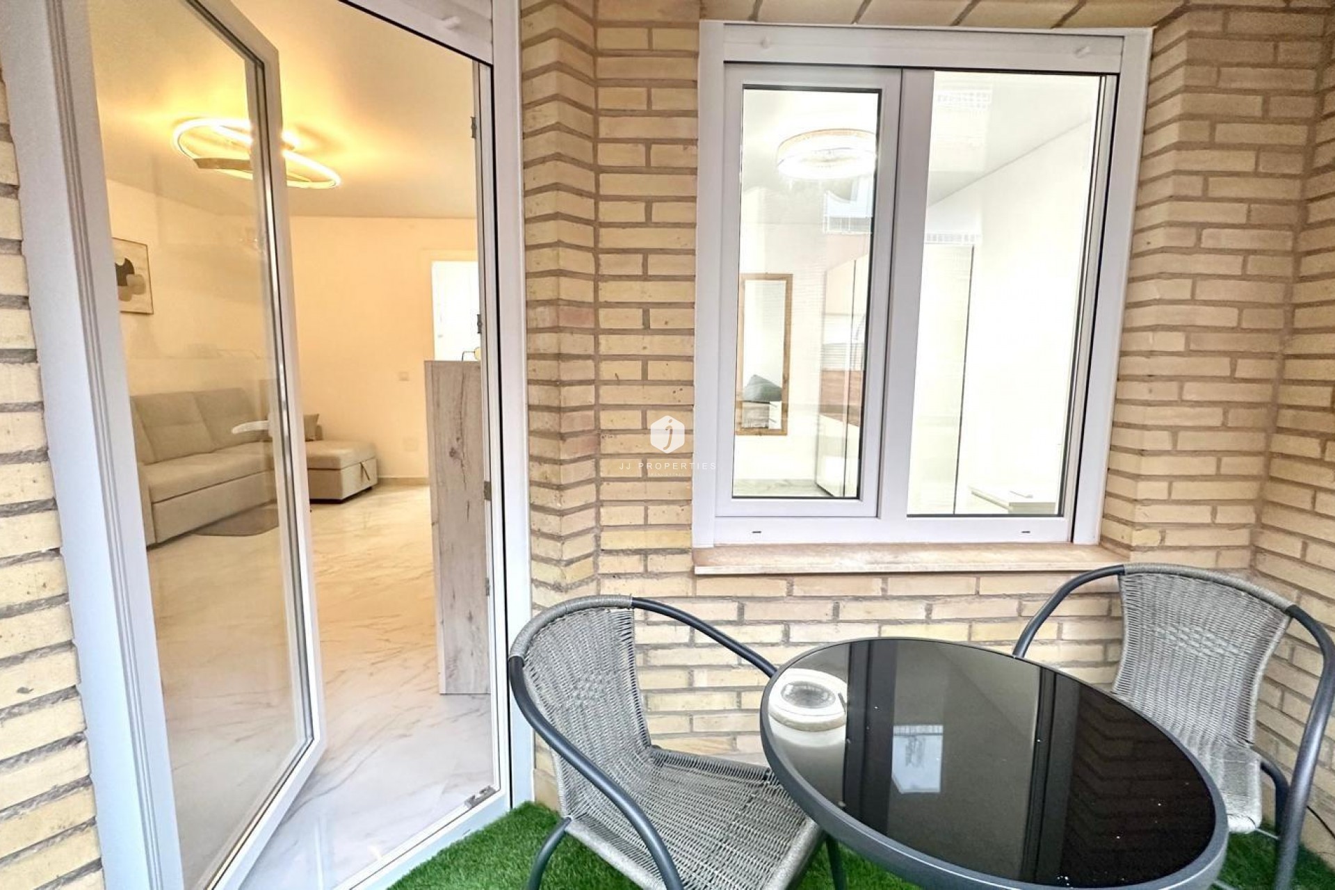Tweedehands - Appartement / flat -
Torrevieja - Playa del Cura