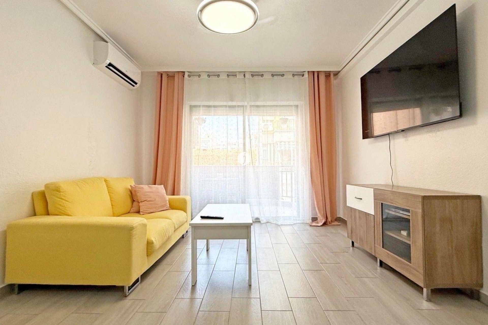 Tweedehands - Appartement / flat -
Torrevieja - Playa del Cura