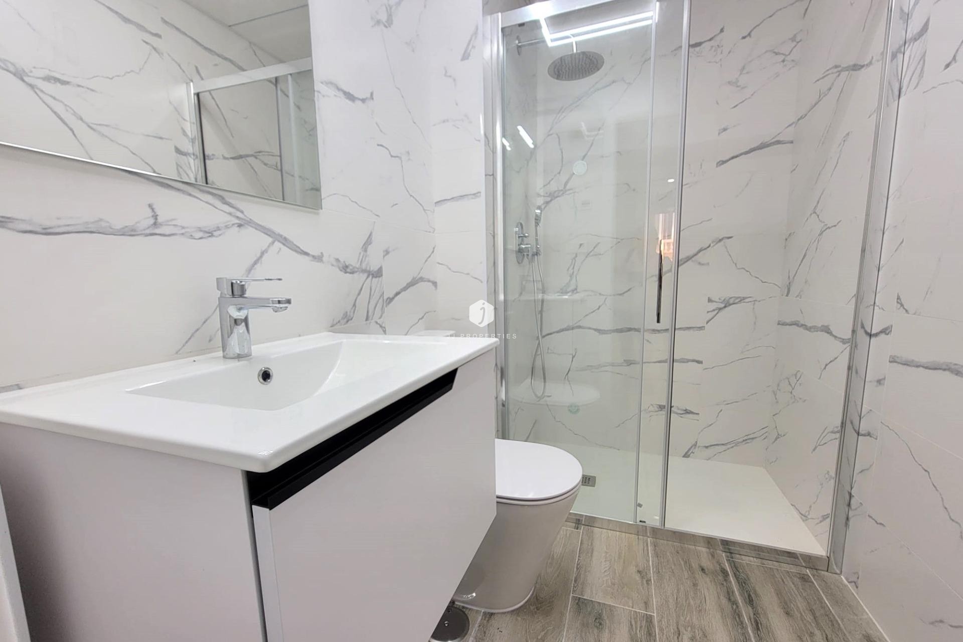 Tweedehands - Appartement / flat -
Torrevieja - Playa del Cura