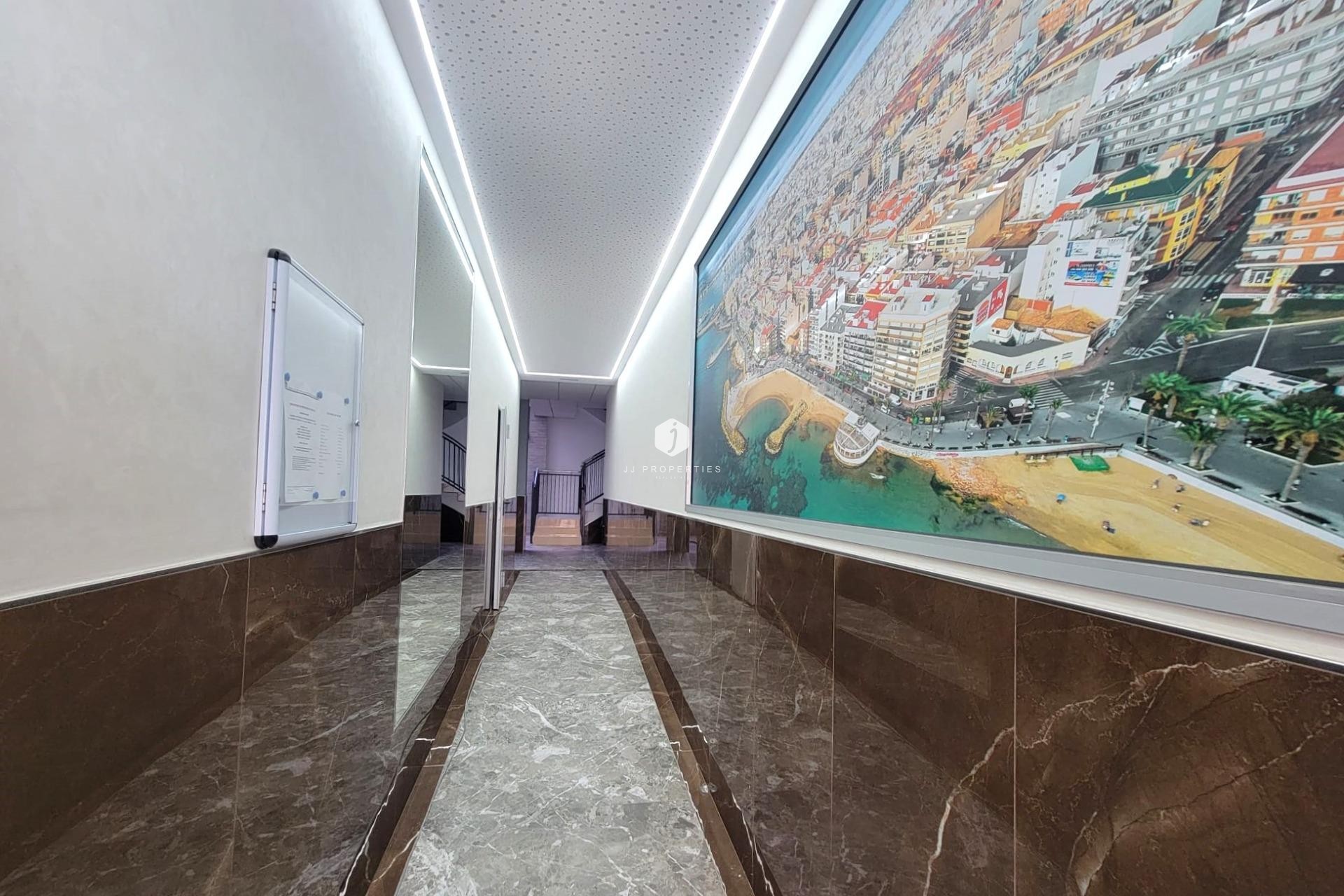 Tweedehands - Appartement / flat -
Torrevieja - Playa del Cura