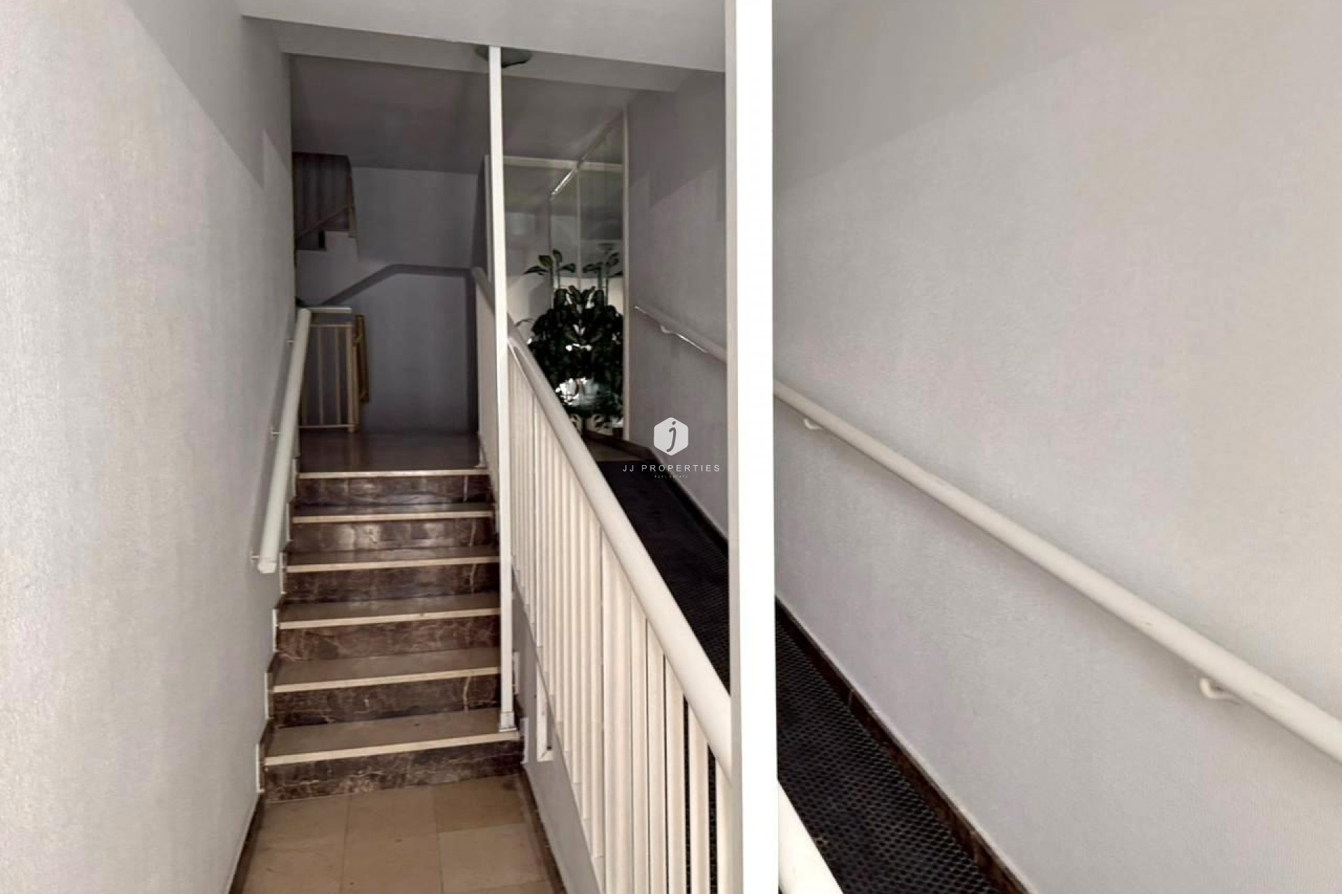 Tweedehands - Appartement / flat -
Torrevieja - Playa del Cura