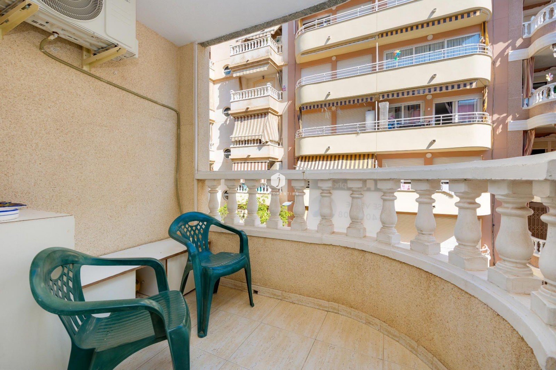Tweedehands - Appartement / flat -
Torrevieja - Playa del Cura