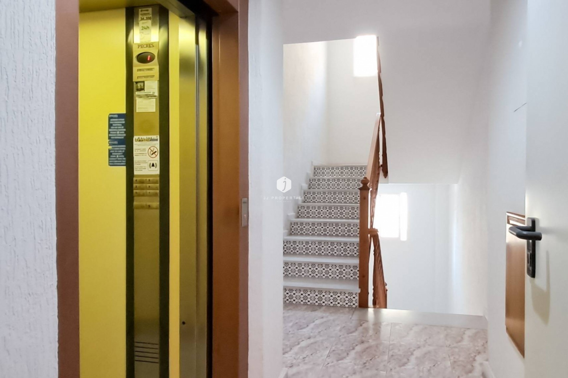 Tweedehands - Appartement / flat -
Torrevieja - Playa del Cura