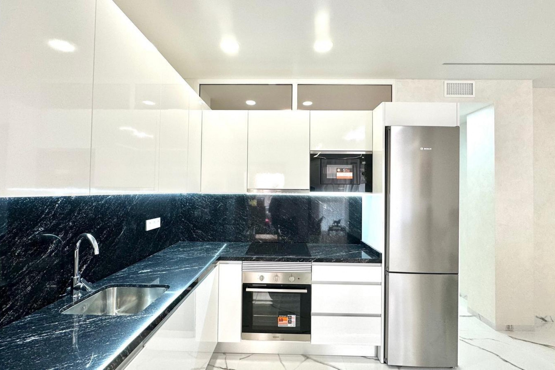 Tweedehands - Appartement / flat -
Torrevieja - Playa del Cura