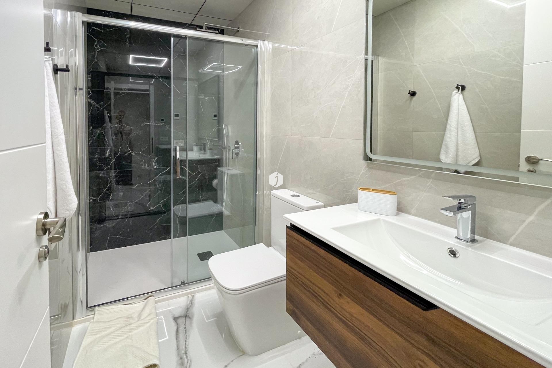 Tweedehands - Appartement / flat -
Torrevieja - Playa del Cura