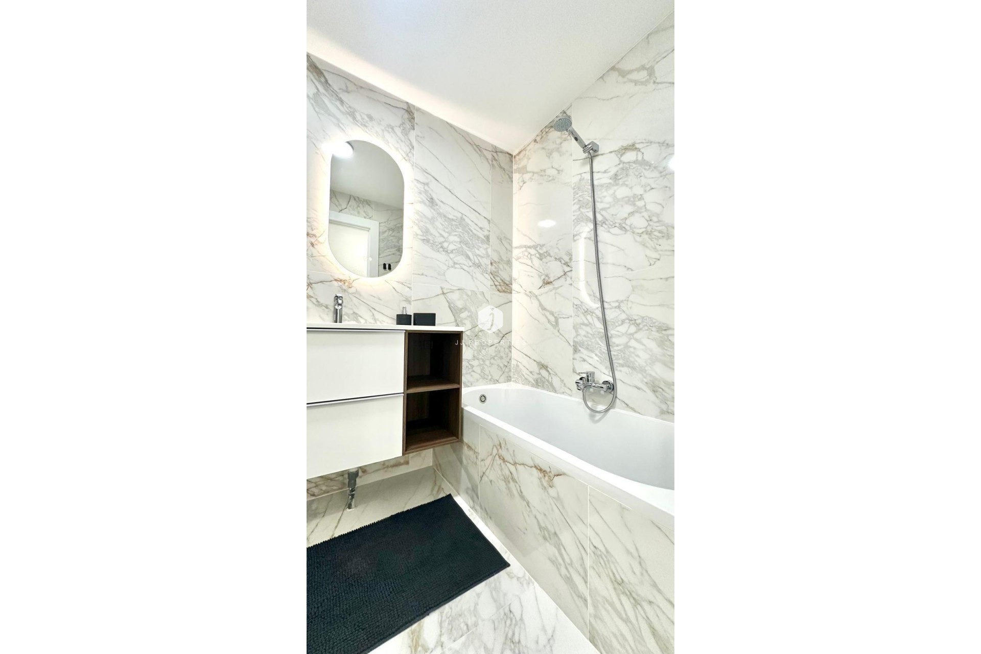 Tweedehands - Appartement / flat -
Torrevieja - Playa del Cura