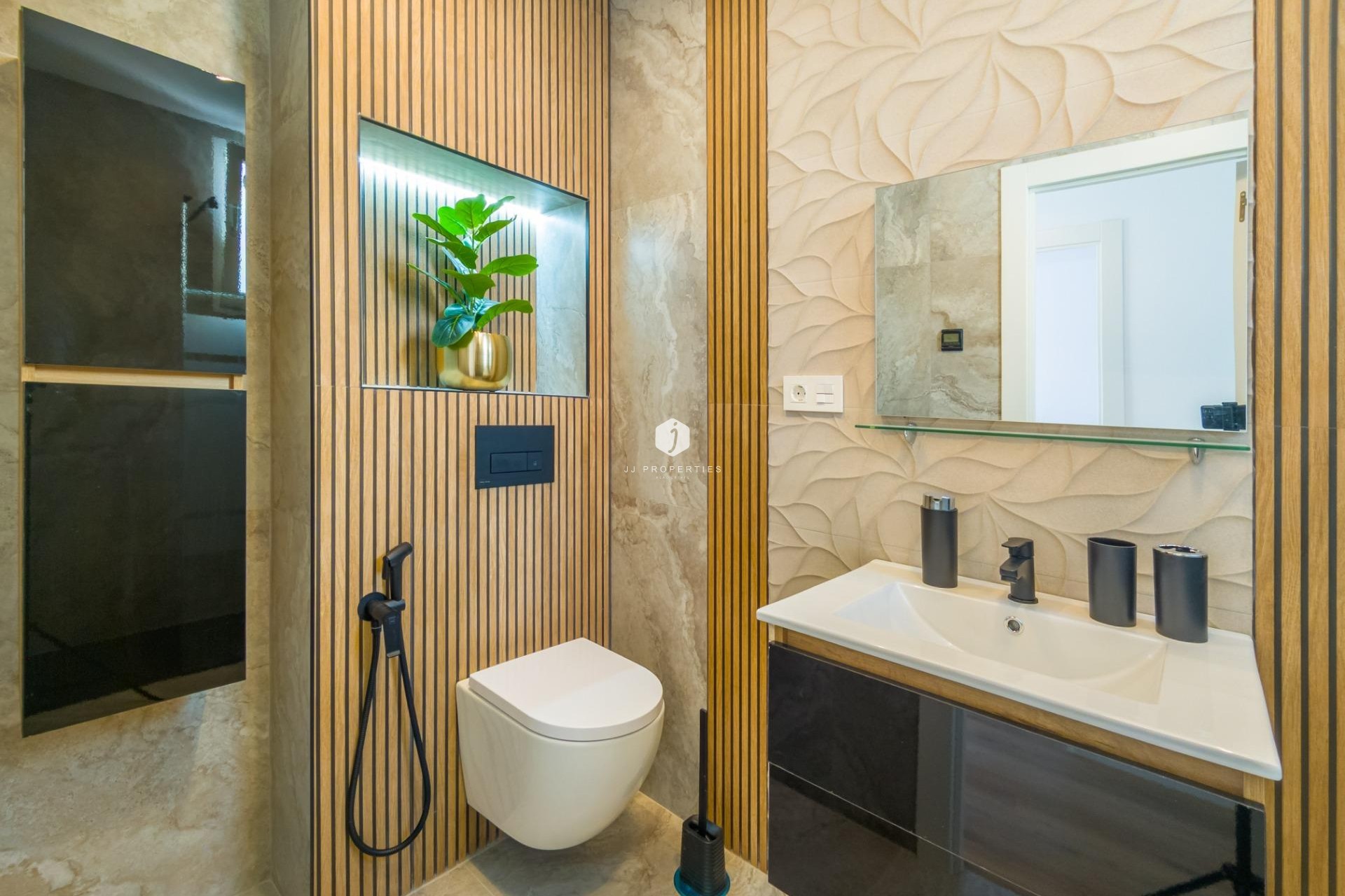 Tweedehands - Appartement / flat -
Torrevieja - Playa del Cura