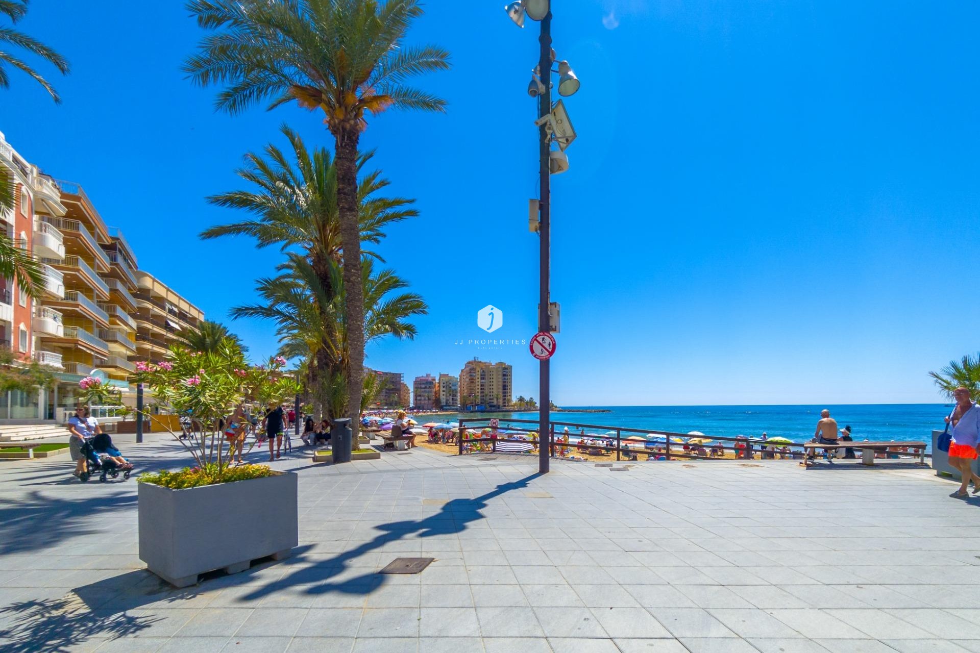 Tweedehands - Appartement / flat -
Torrevieja - Playa del Cura