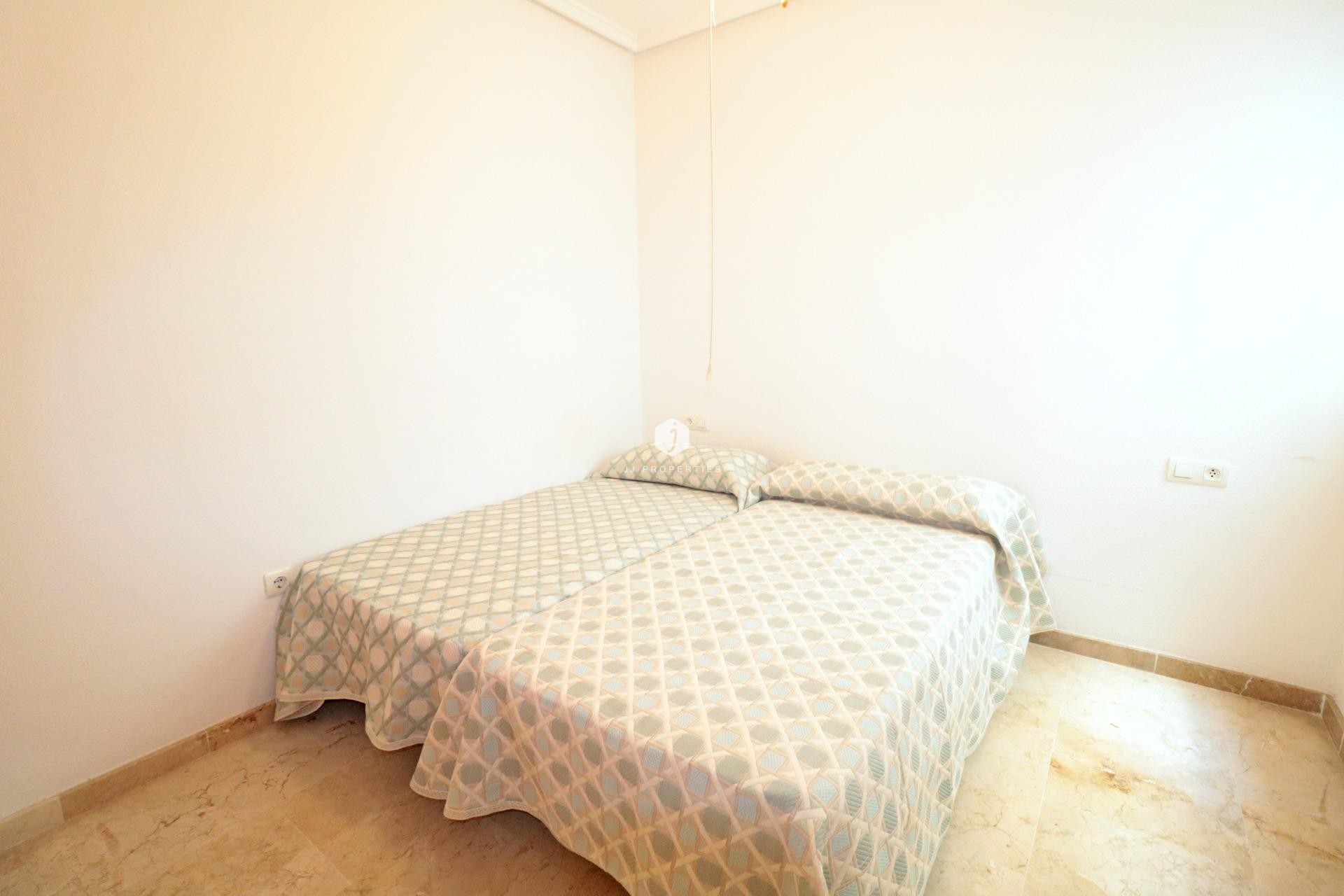 Tweedehands - Appartement / flat -
Torrevieja - Playa del Cura