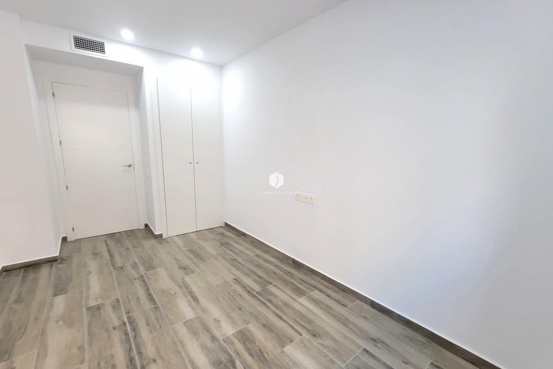 Tweedehands - Appartement / flat -
Torrevieja - Playa del Cura