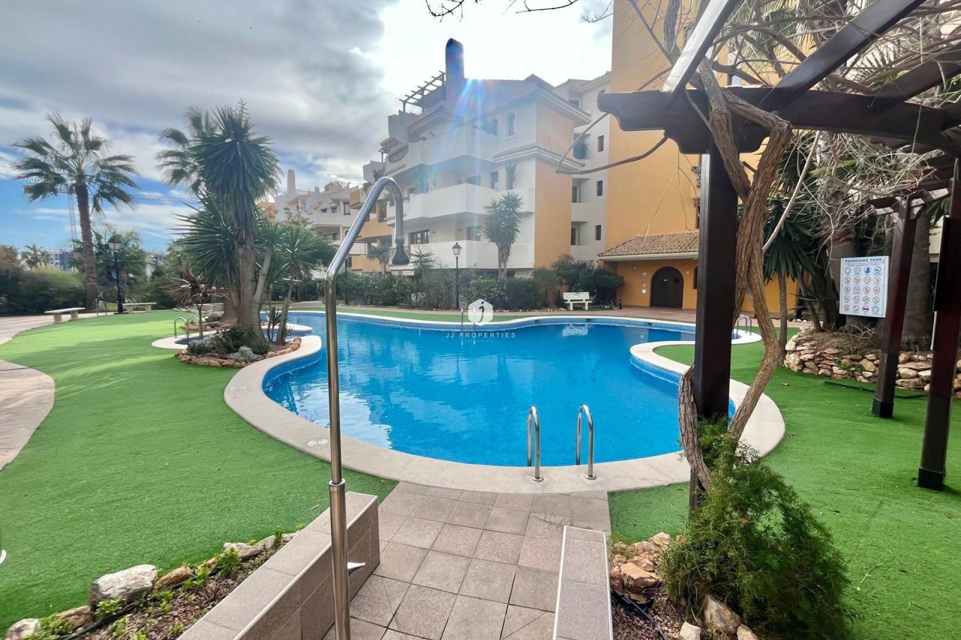 Tweedehands - Appartement / flat -
Torrevieja - Punta prima