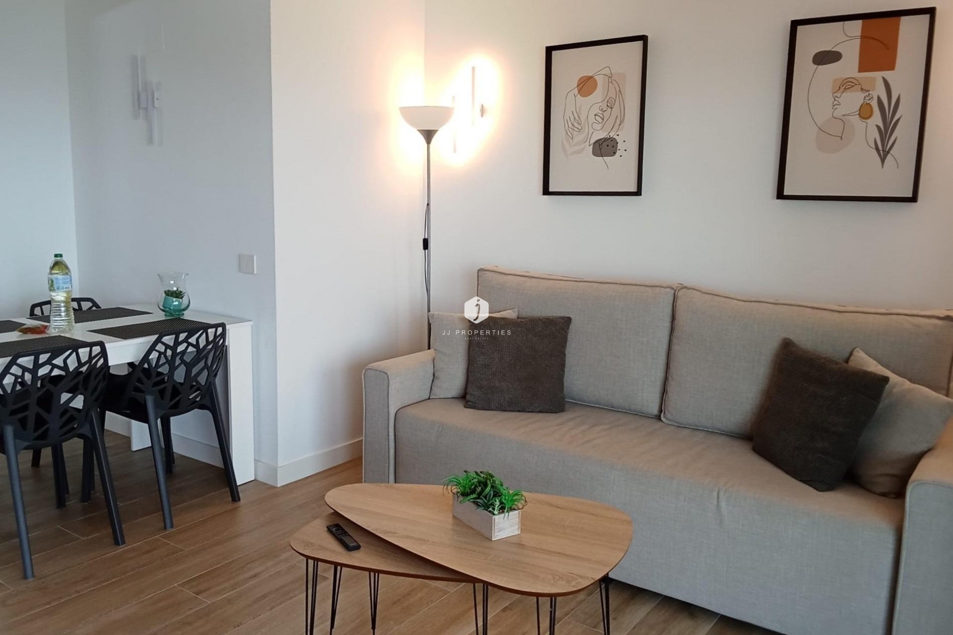 Tweedehands - Appartement / flat -
Torrevieja - Punta prima