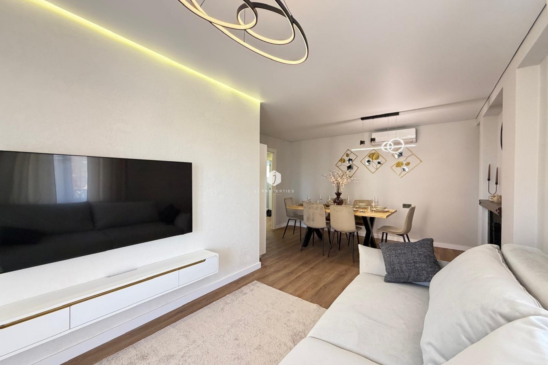 Tweedehands - Appartement / flat -
Torrevieja - Punta prima